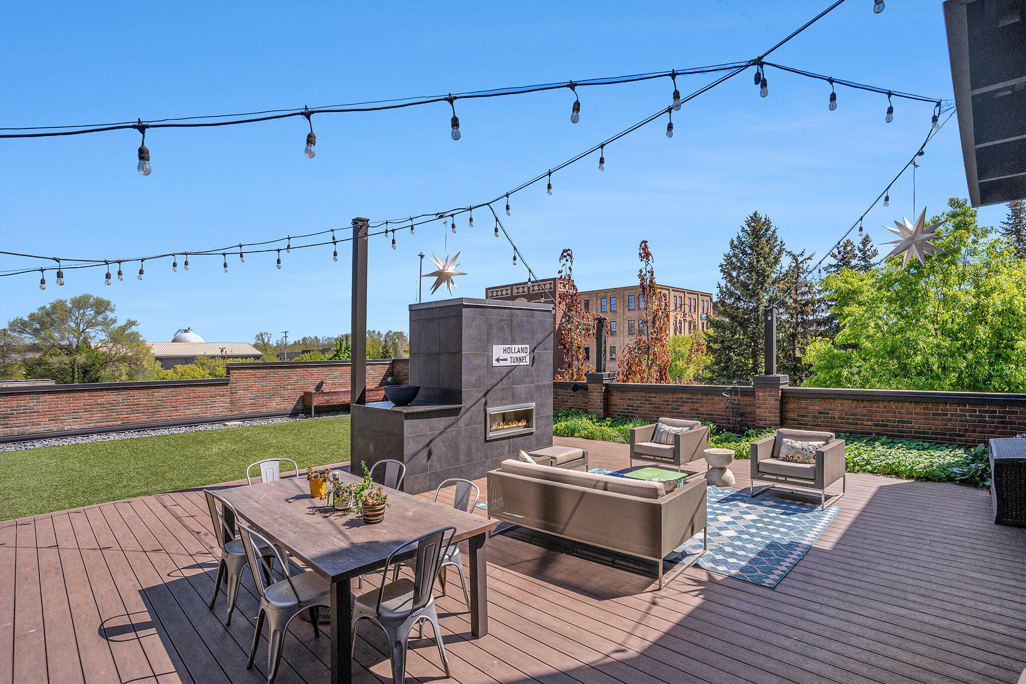 26 W 6th Street Street