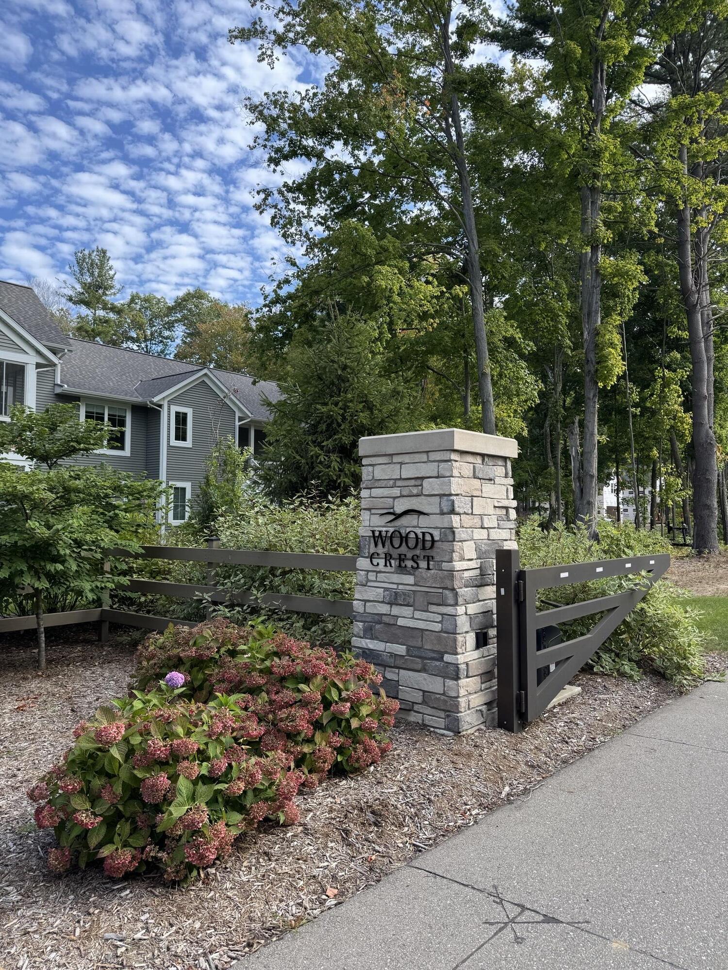 76757 Wood Crest Court