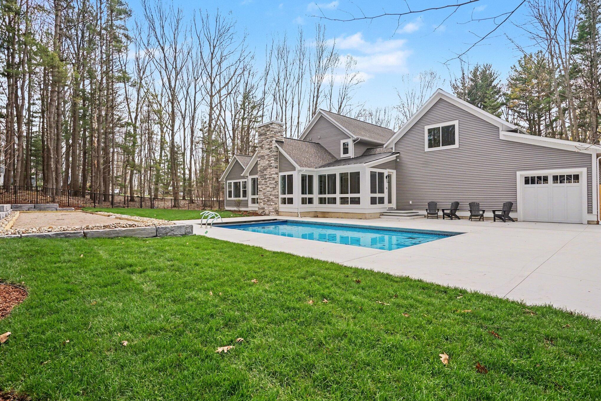 14805 Crest View Court
