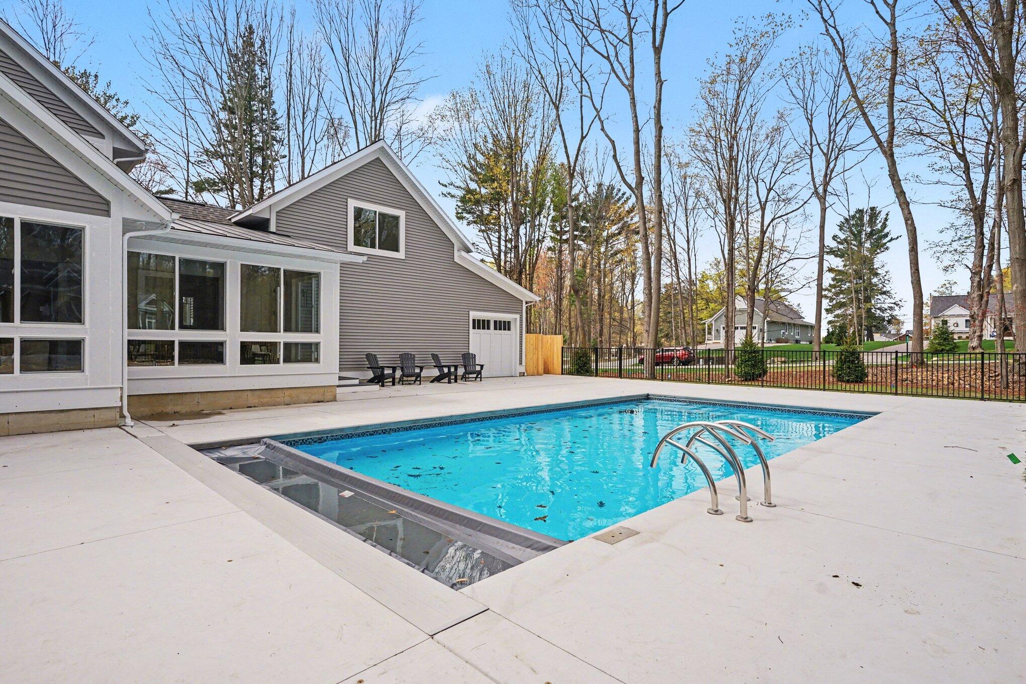 14805 Crest View Court