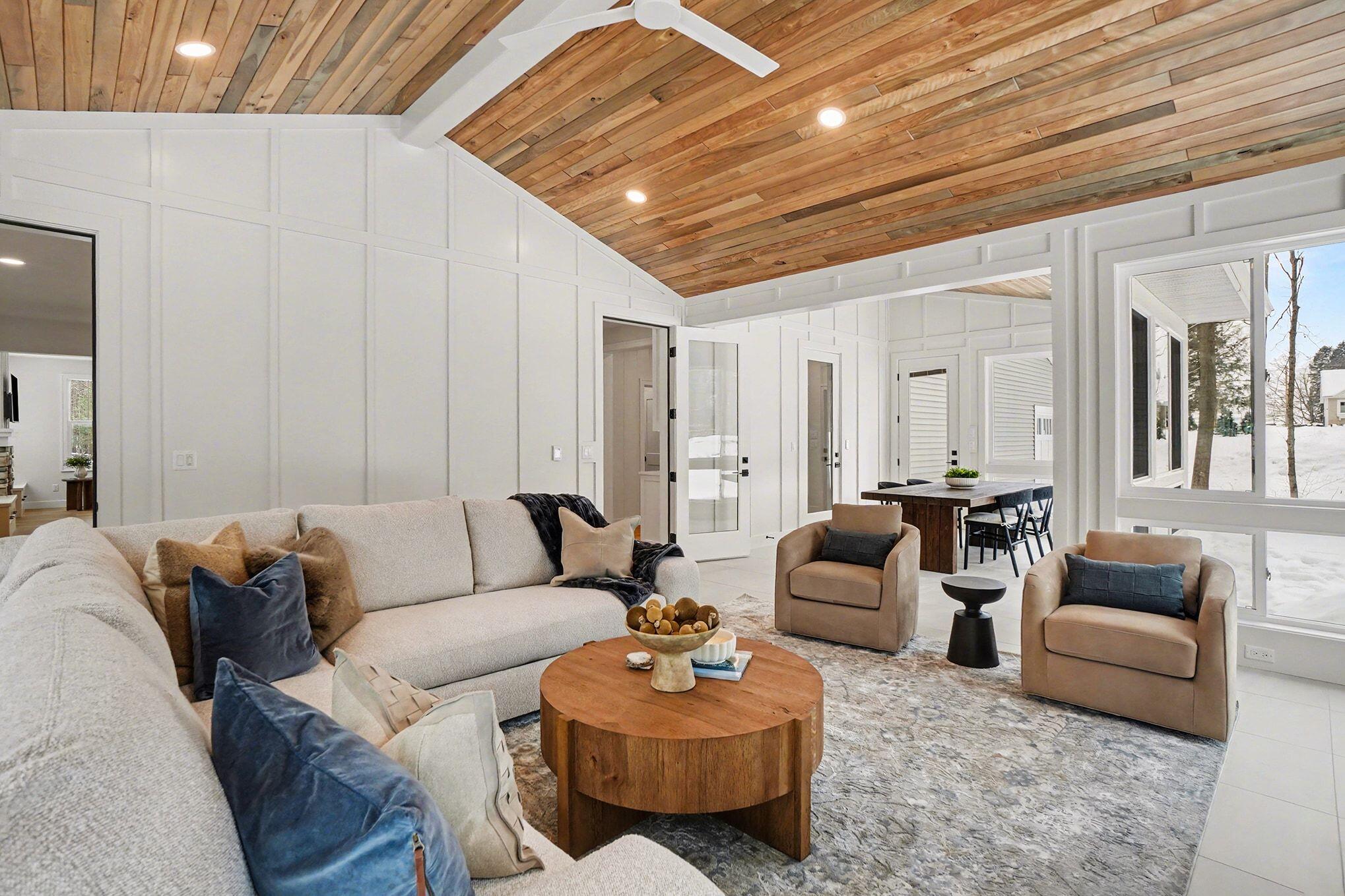 14805 Crest View Court