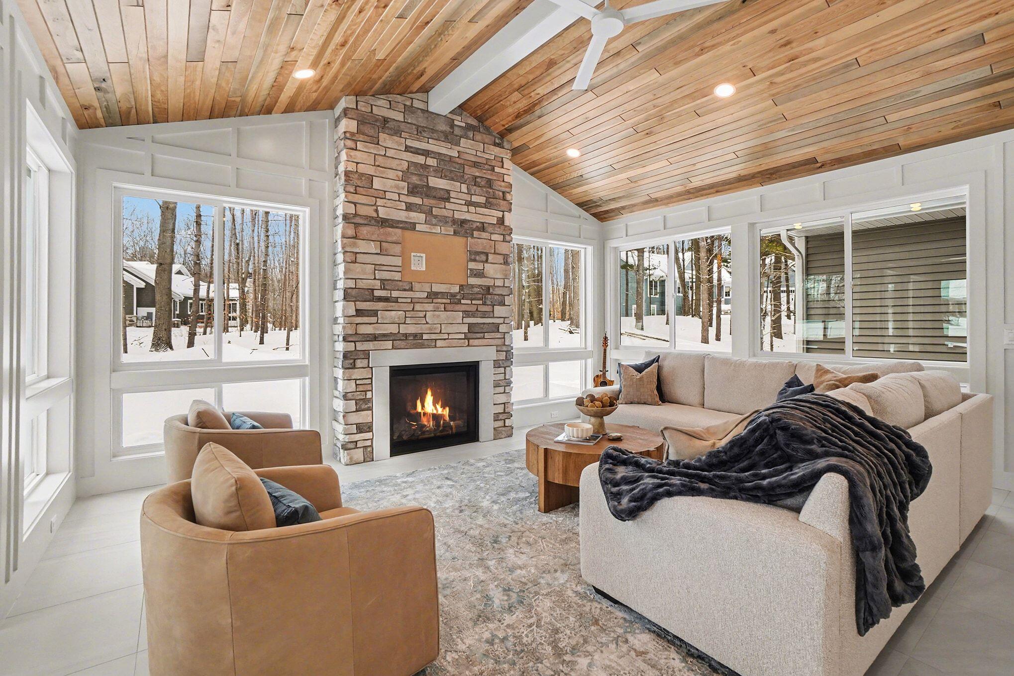 14805 Crest View Court