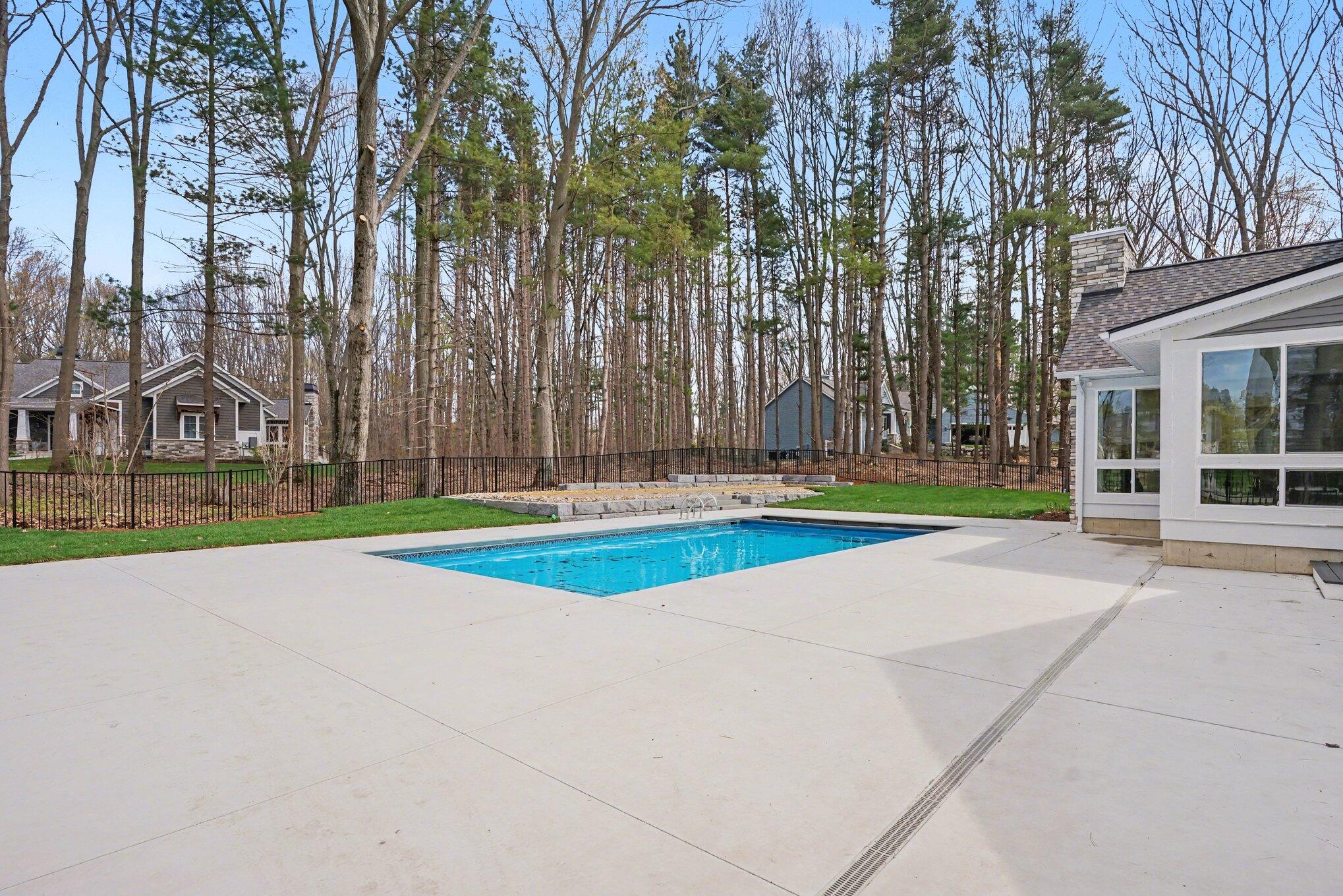 14805 Crest View Court