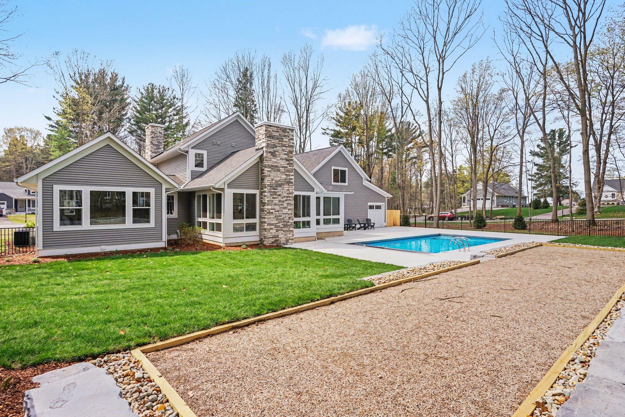 14805 Crest View Court