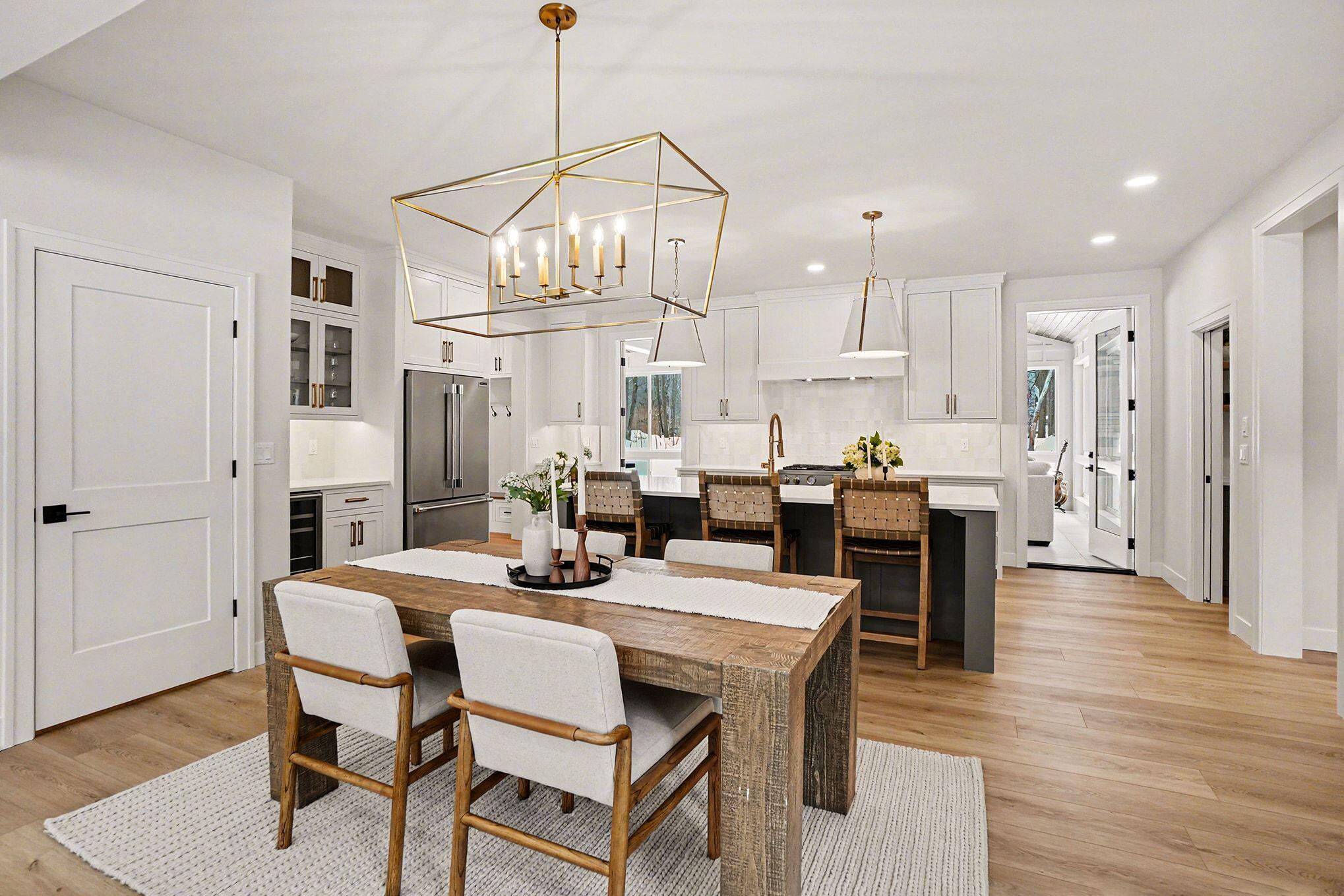 14805 Crest View Court