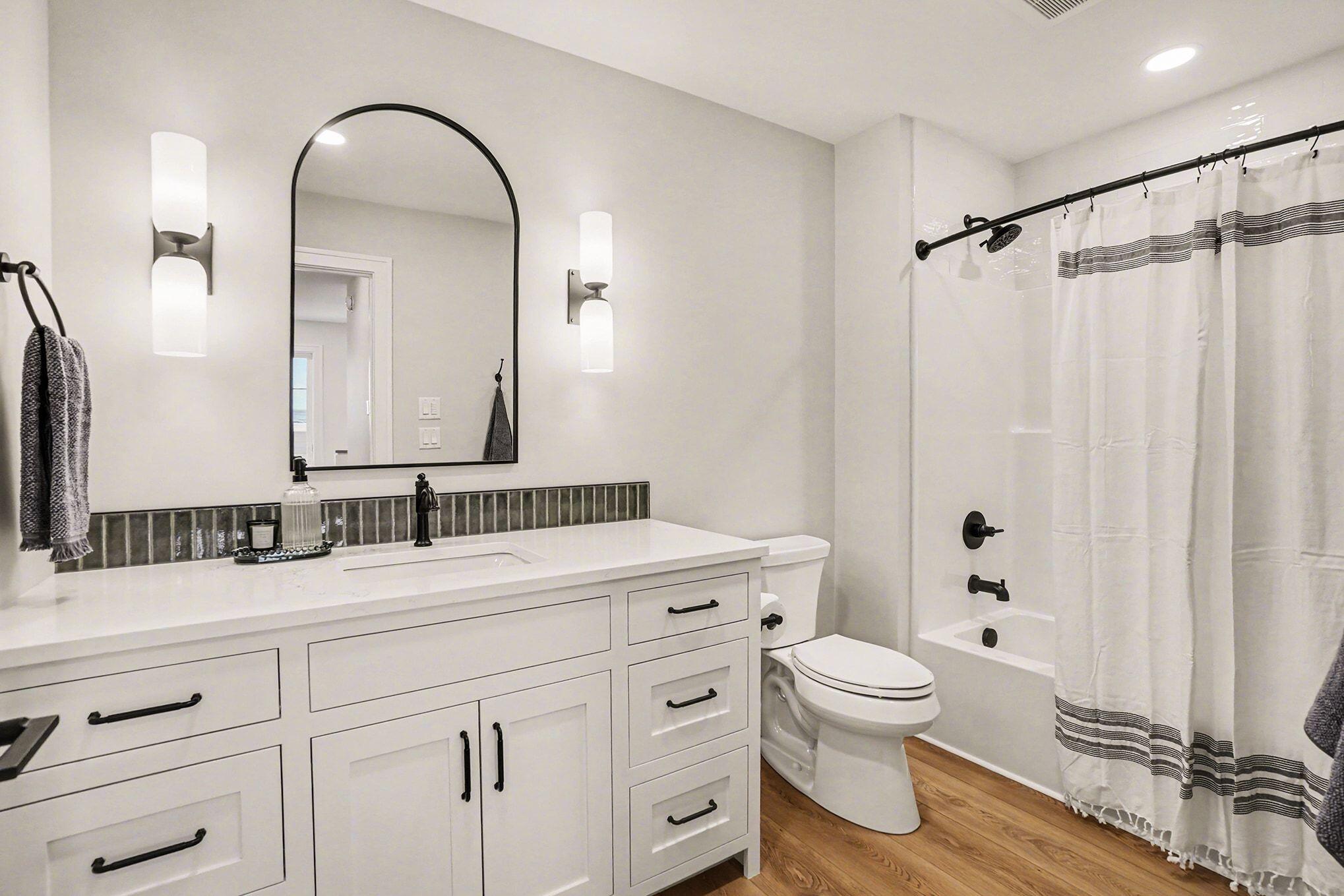 14805 Crest View Court