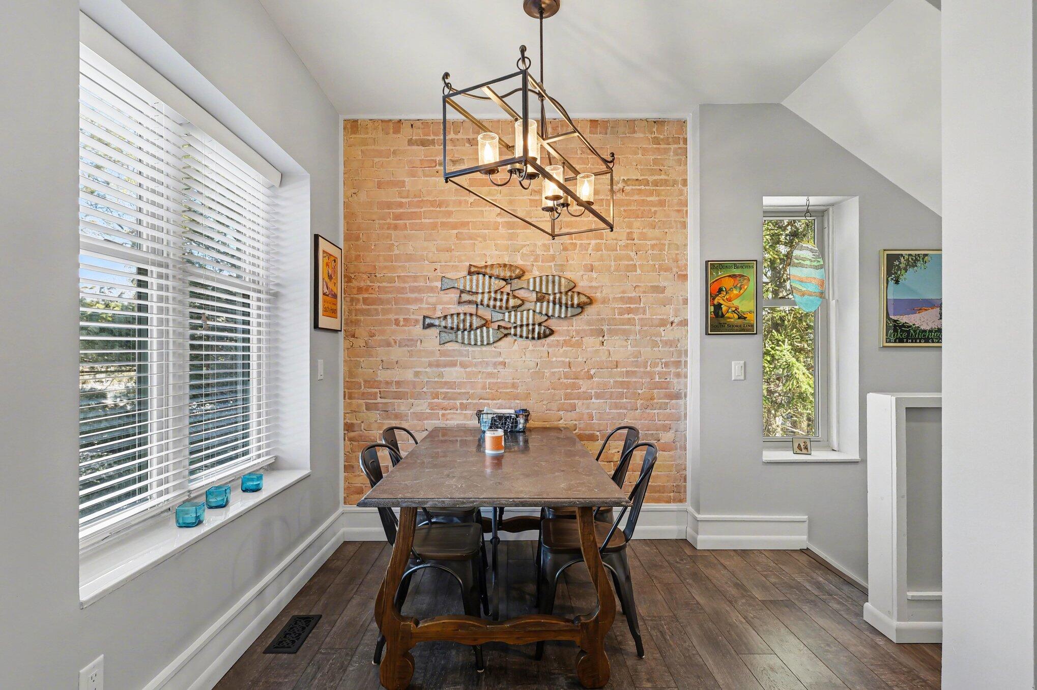 800 North Shore Drive 1