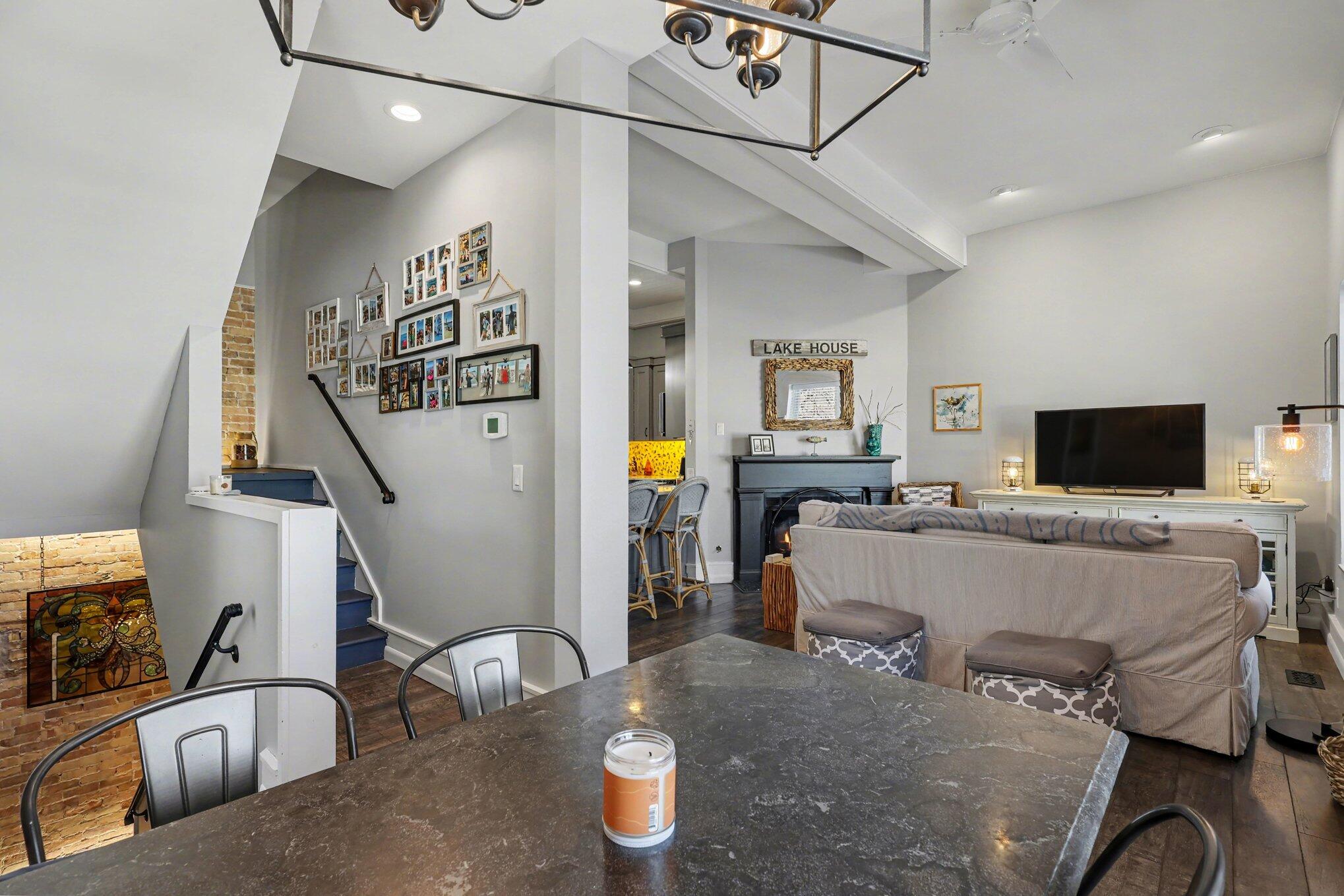 800 North Shore Drive 1