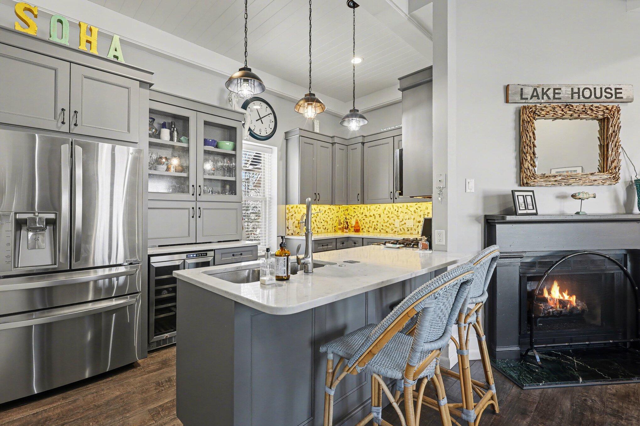 800 North Shore Drive 1