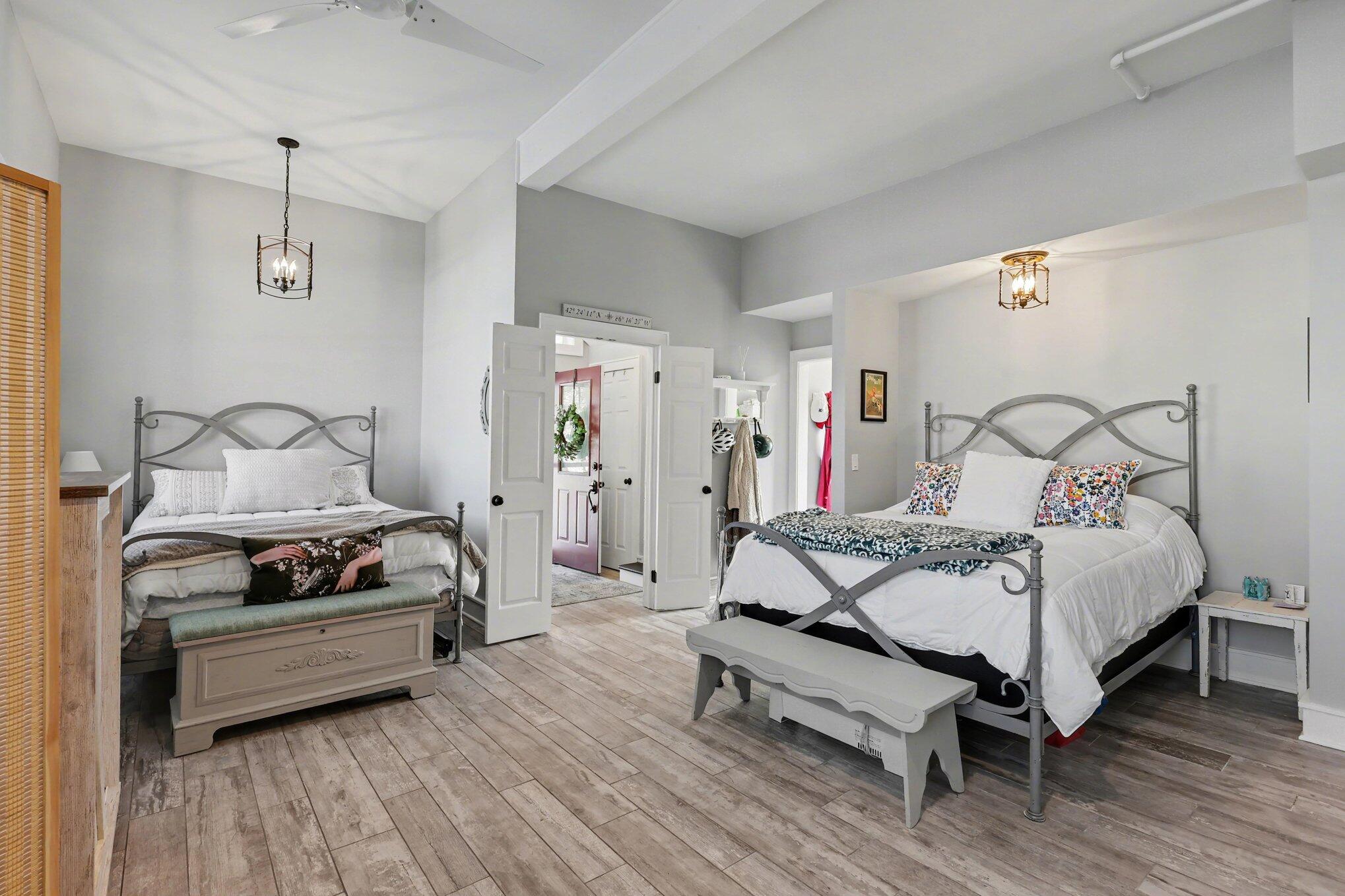 800 North Shore Drive 1