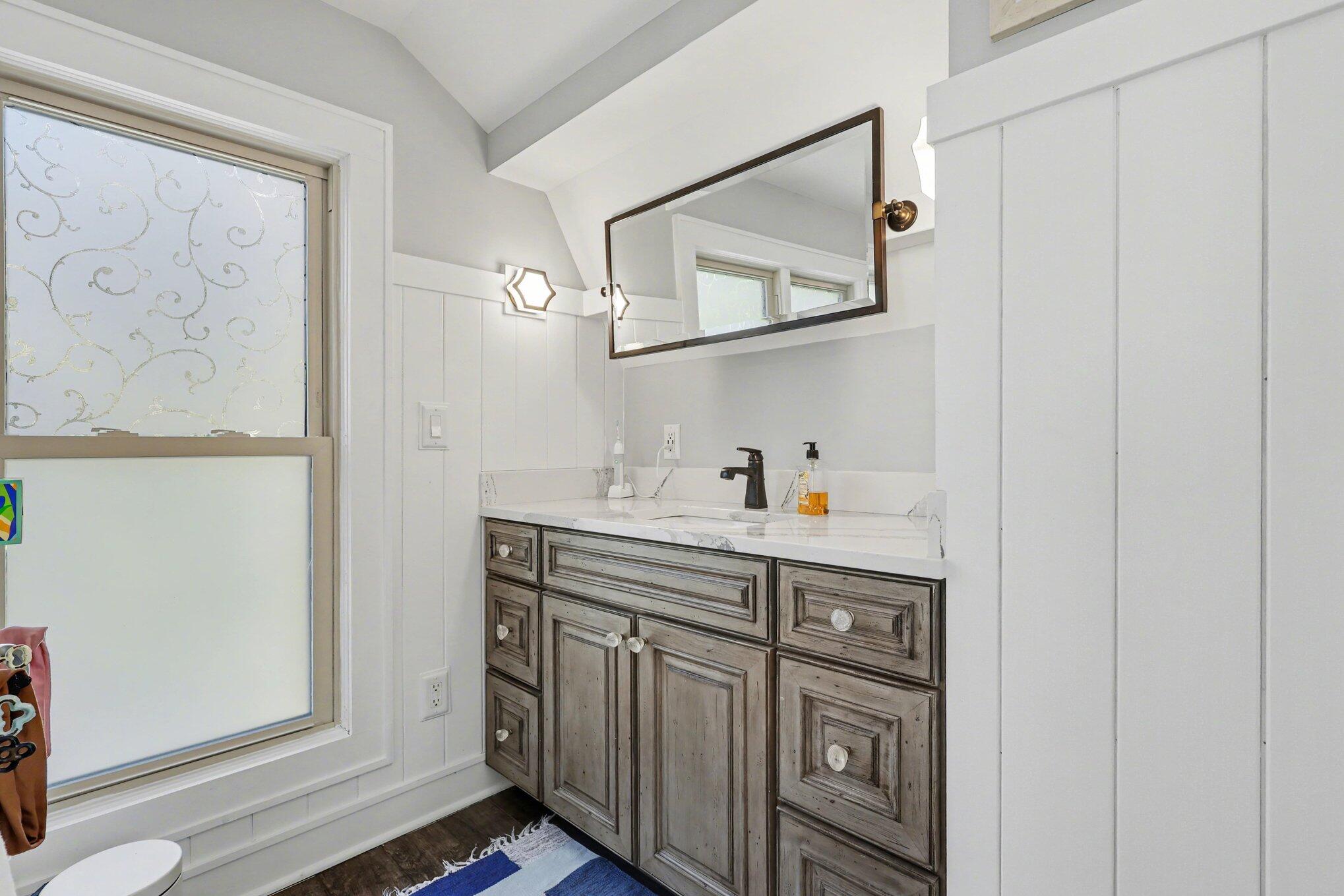 800 North Shore Drive 1