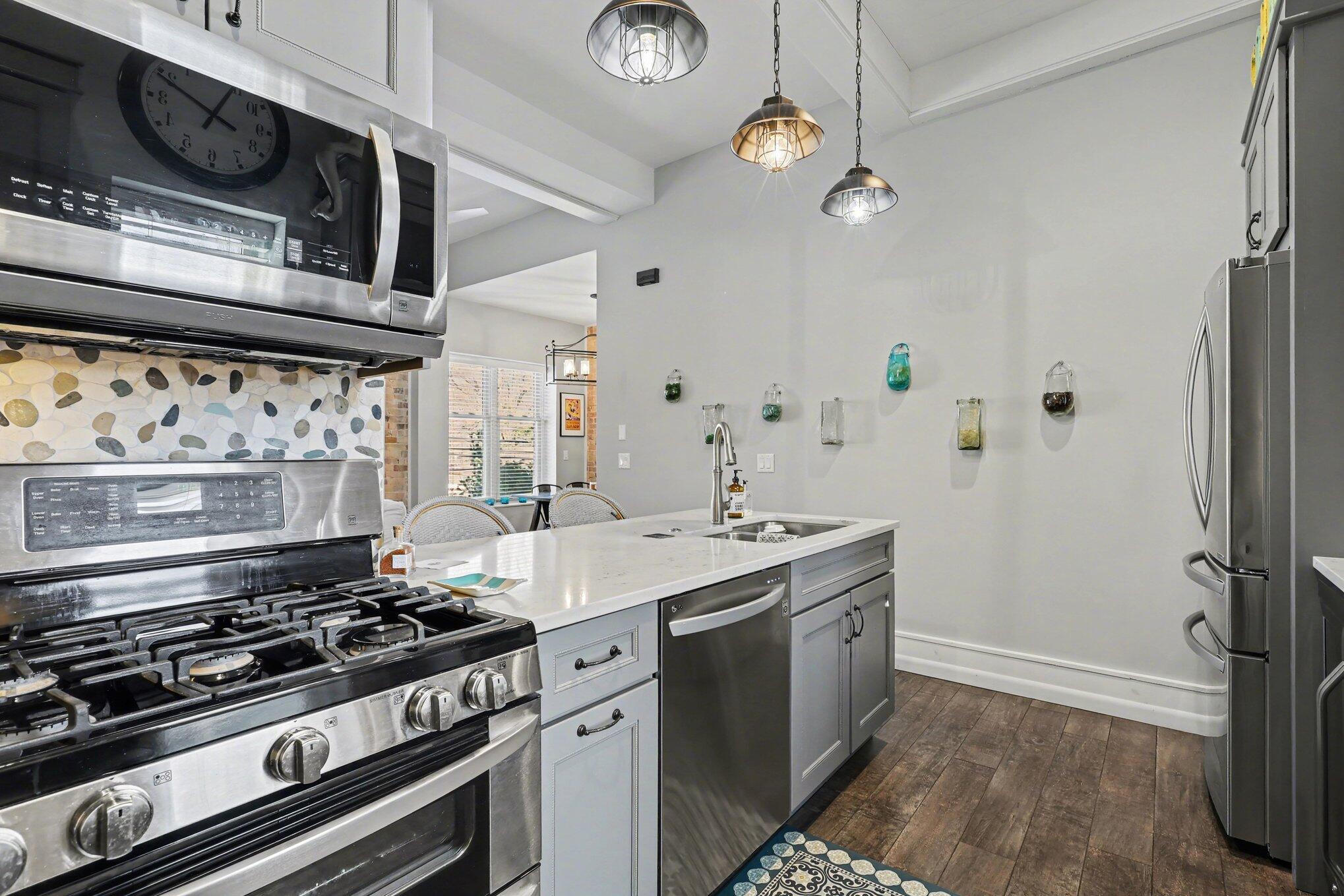 800 North Shore Drive 1