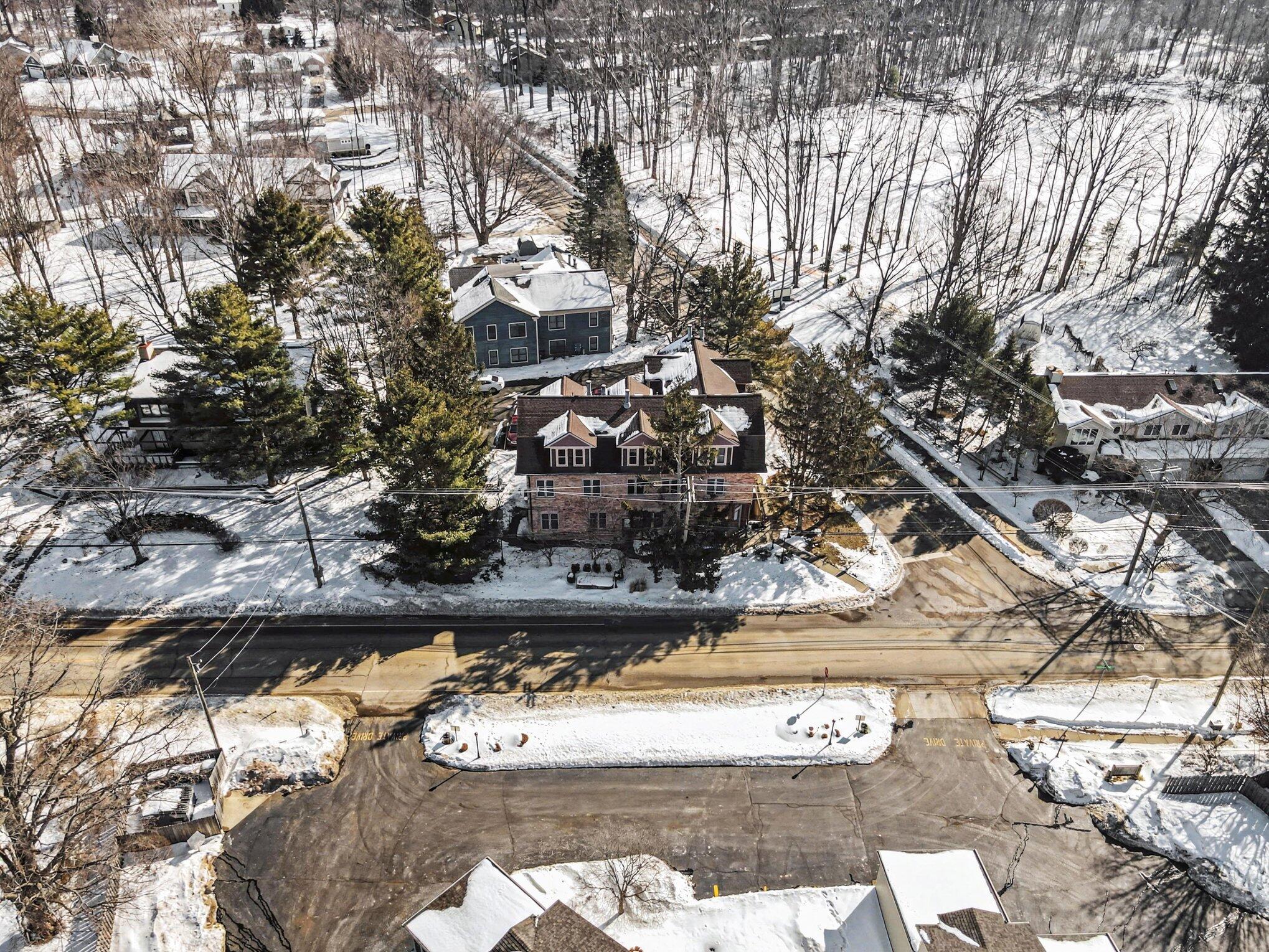 800 North Shore Drive 1