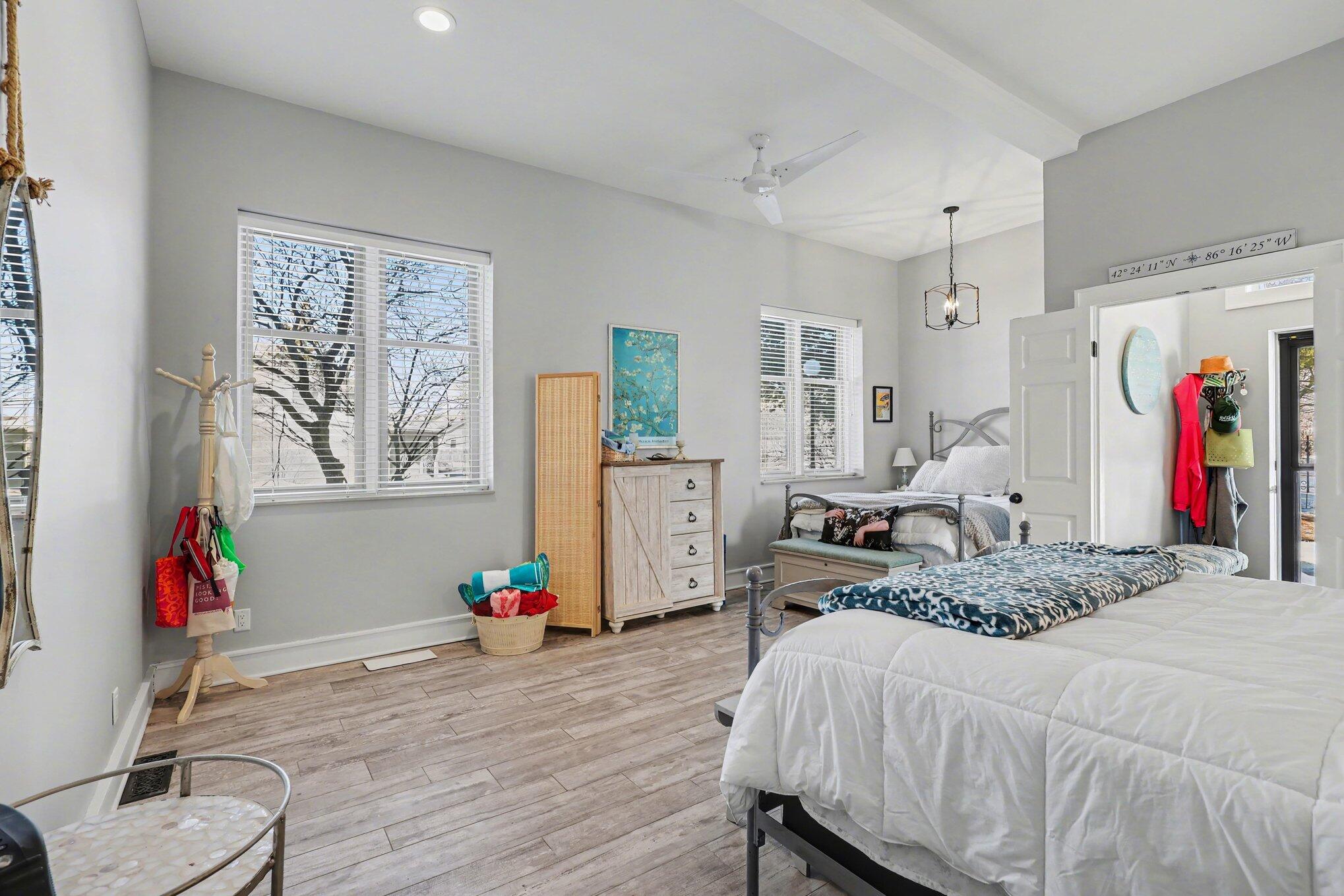 800 North Shore Drive 1