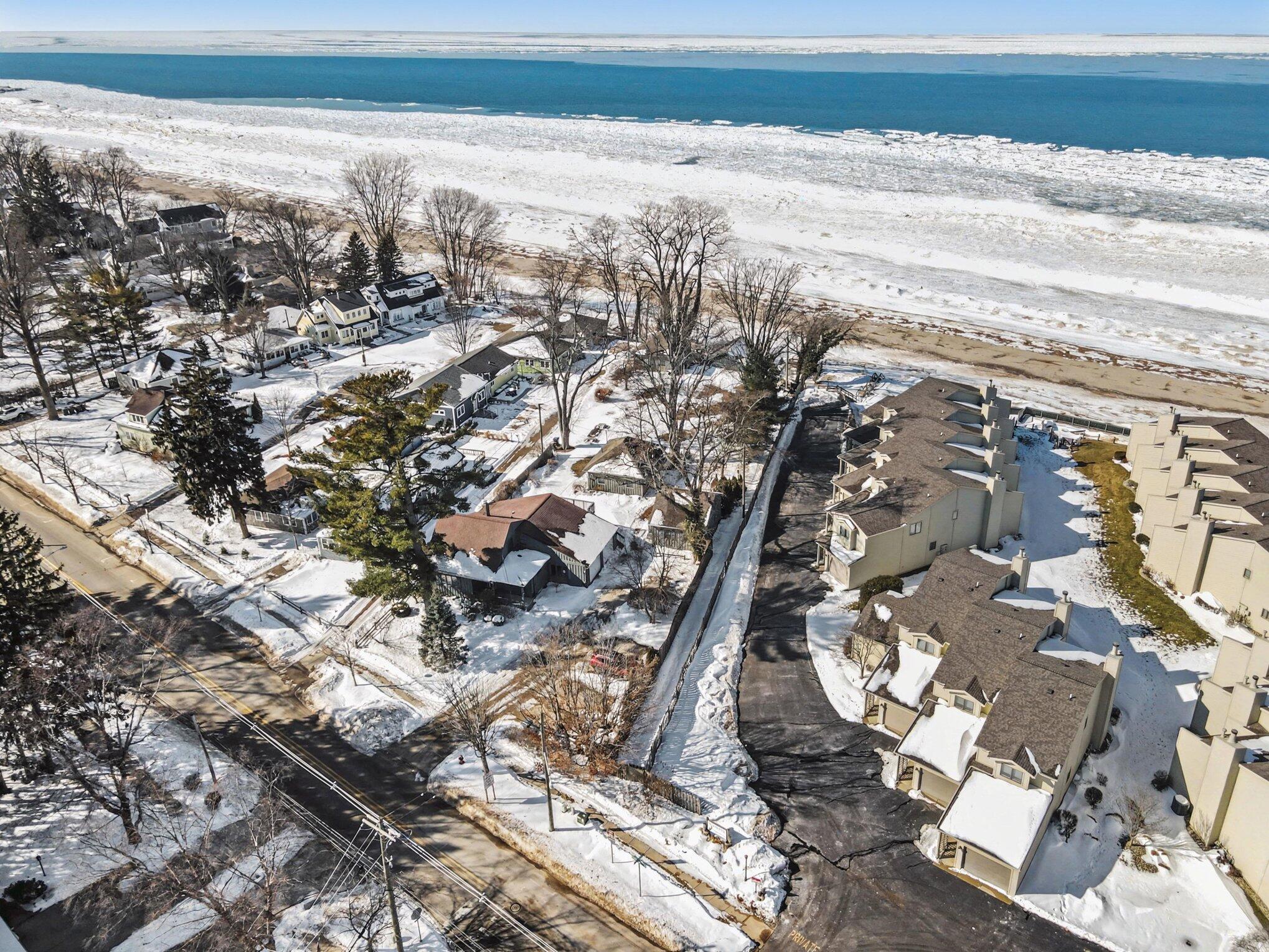 800 North Shore Drive 1