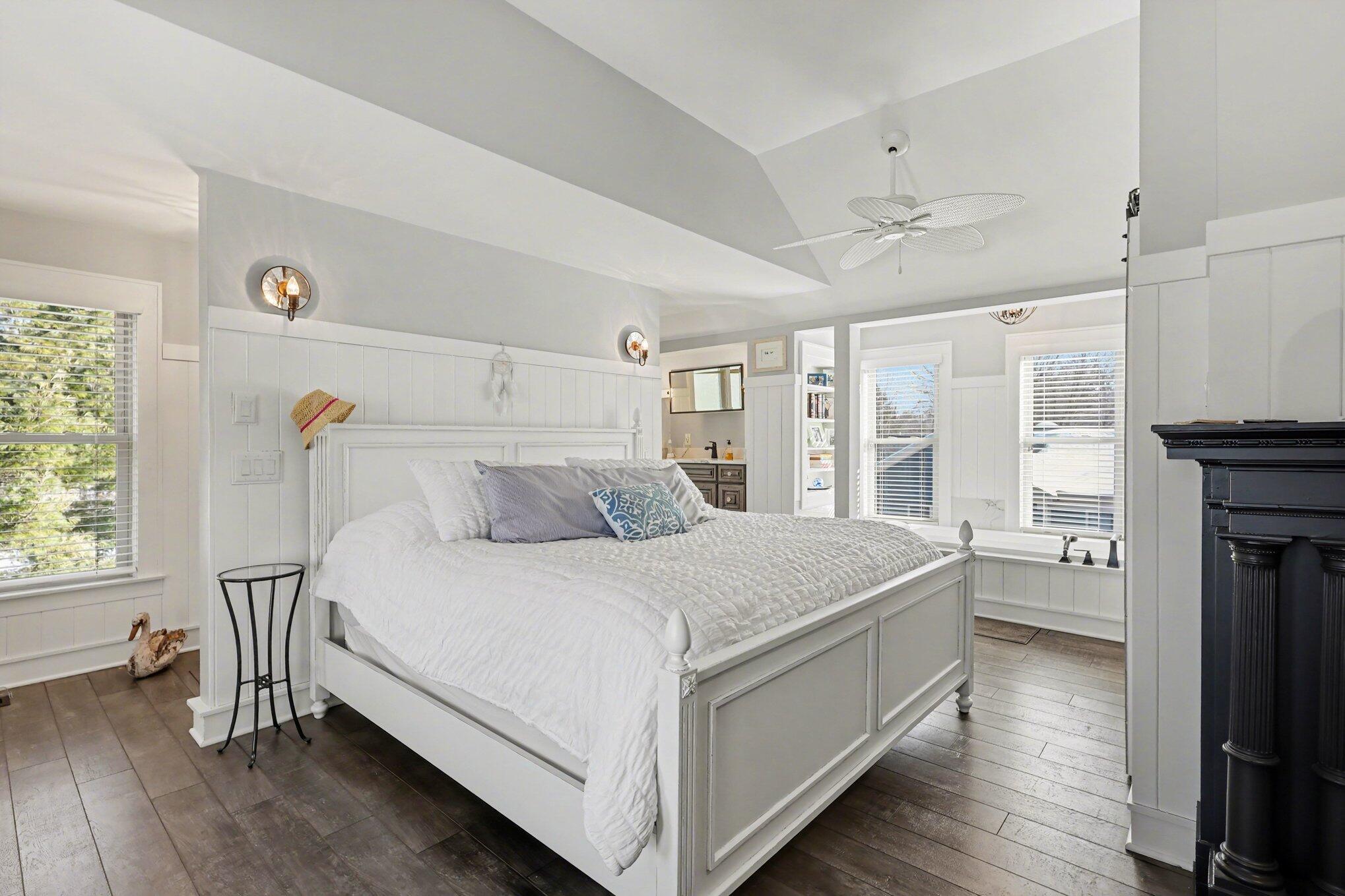 800 North Shore Drive 1