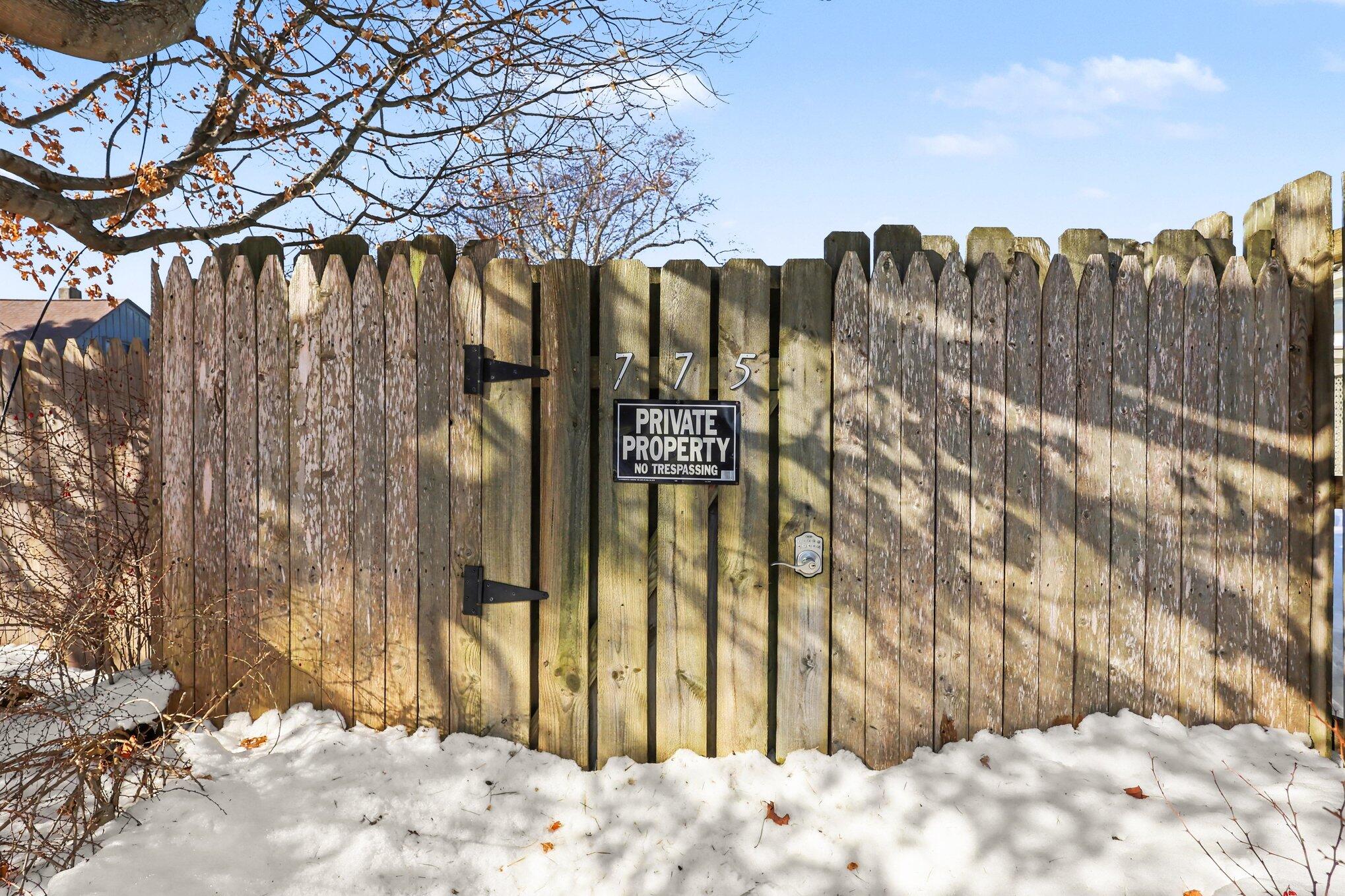 800 North Shore Drive 1