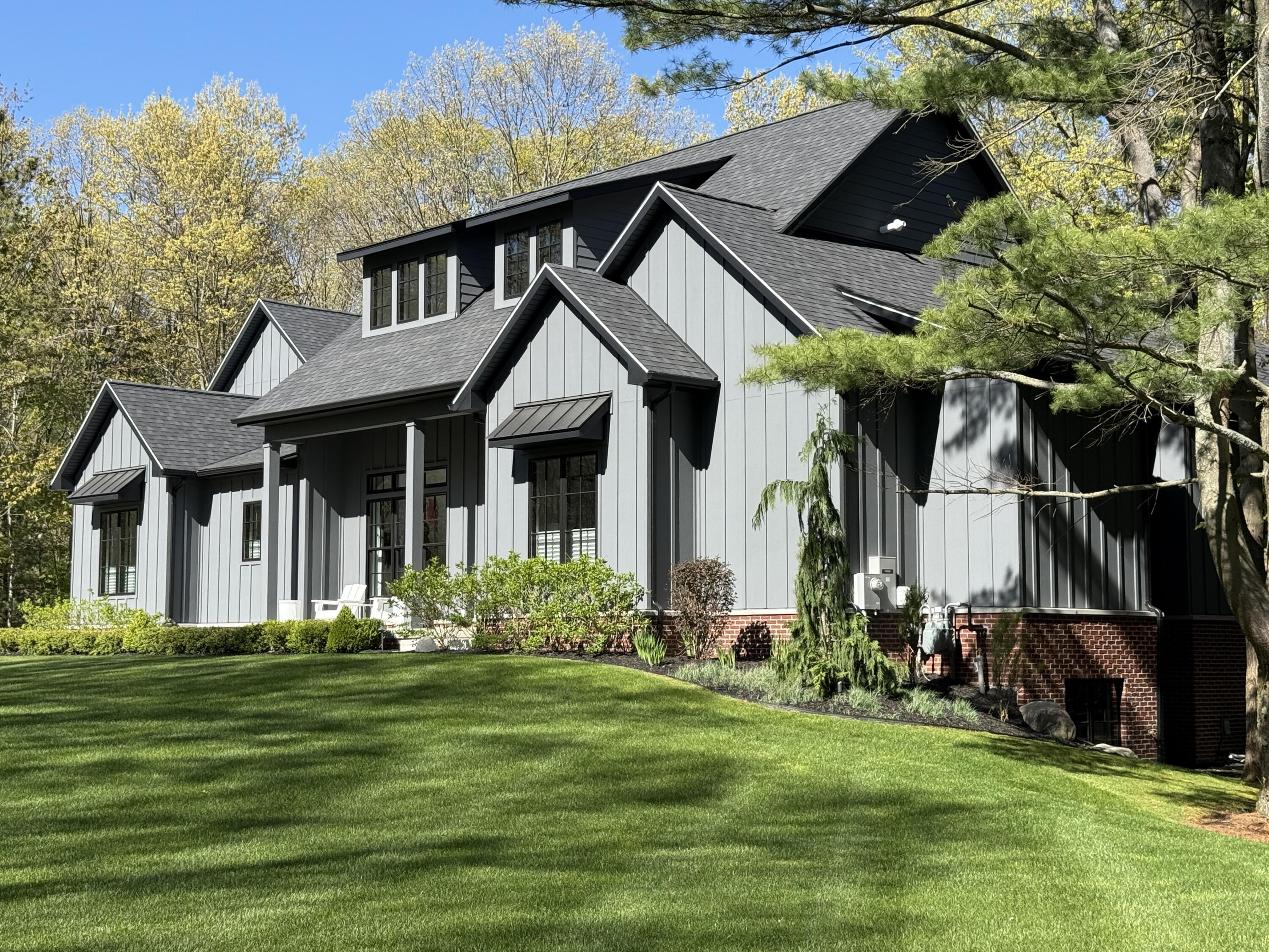 3341 Gaslight Lane