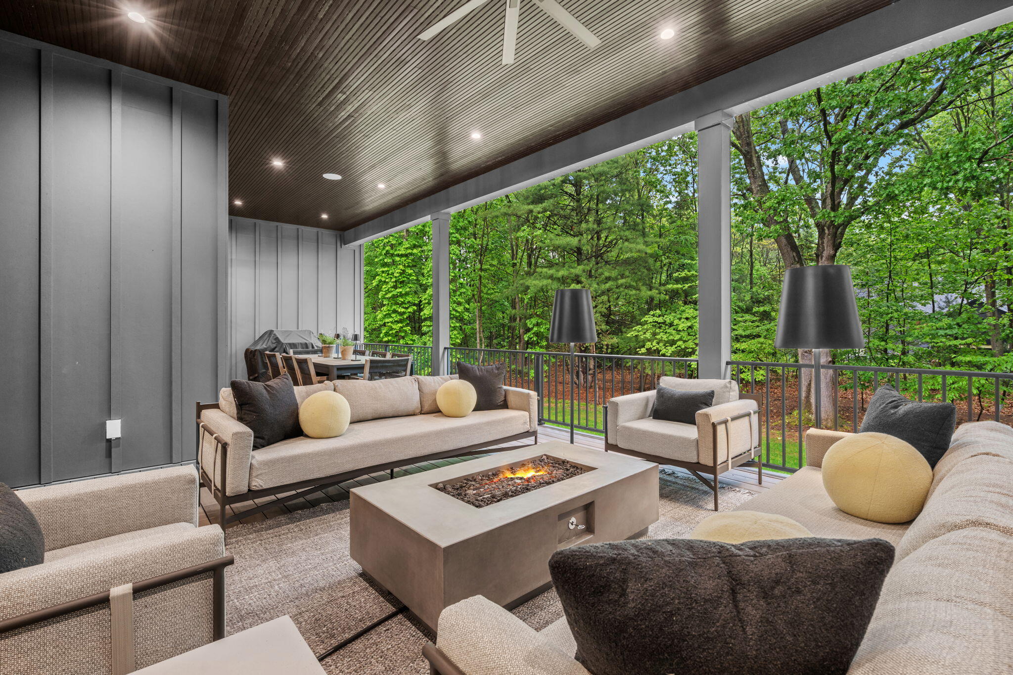 3341 Gaslight Lane
