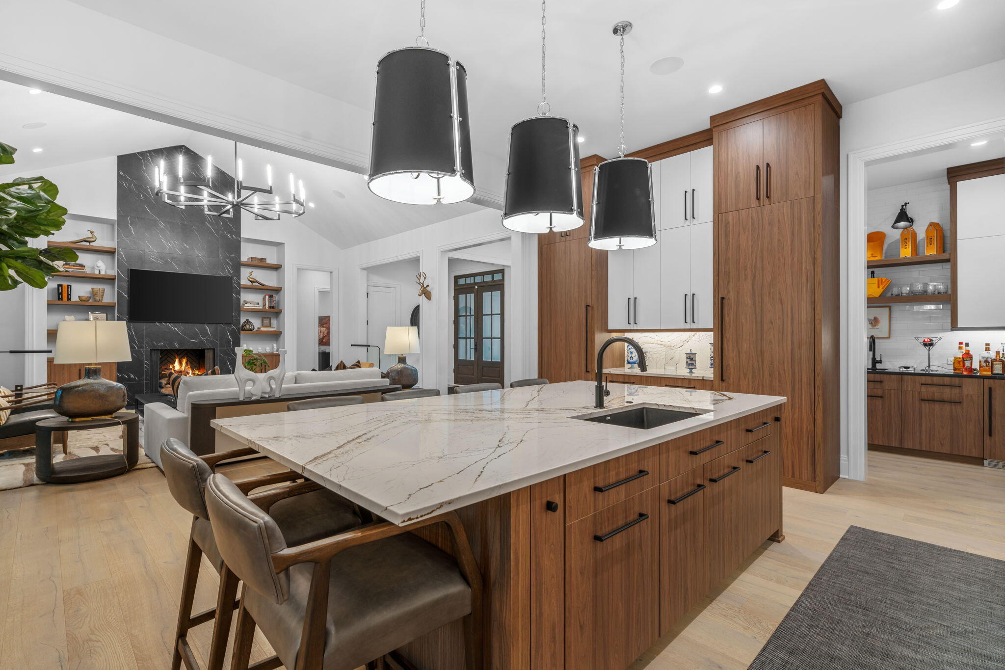 3341 Gaslight Lane