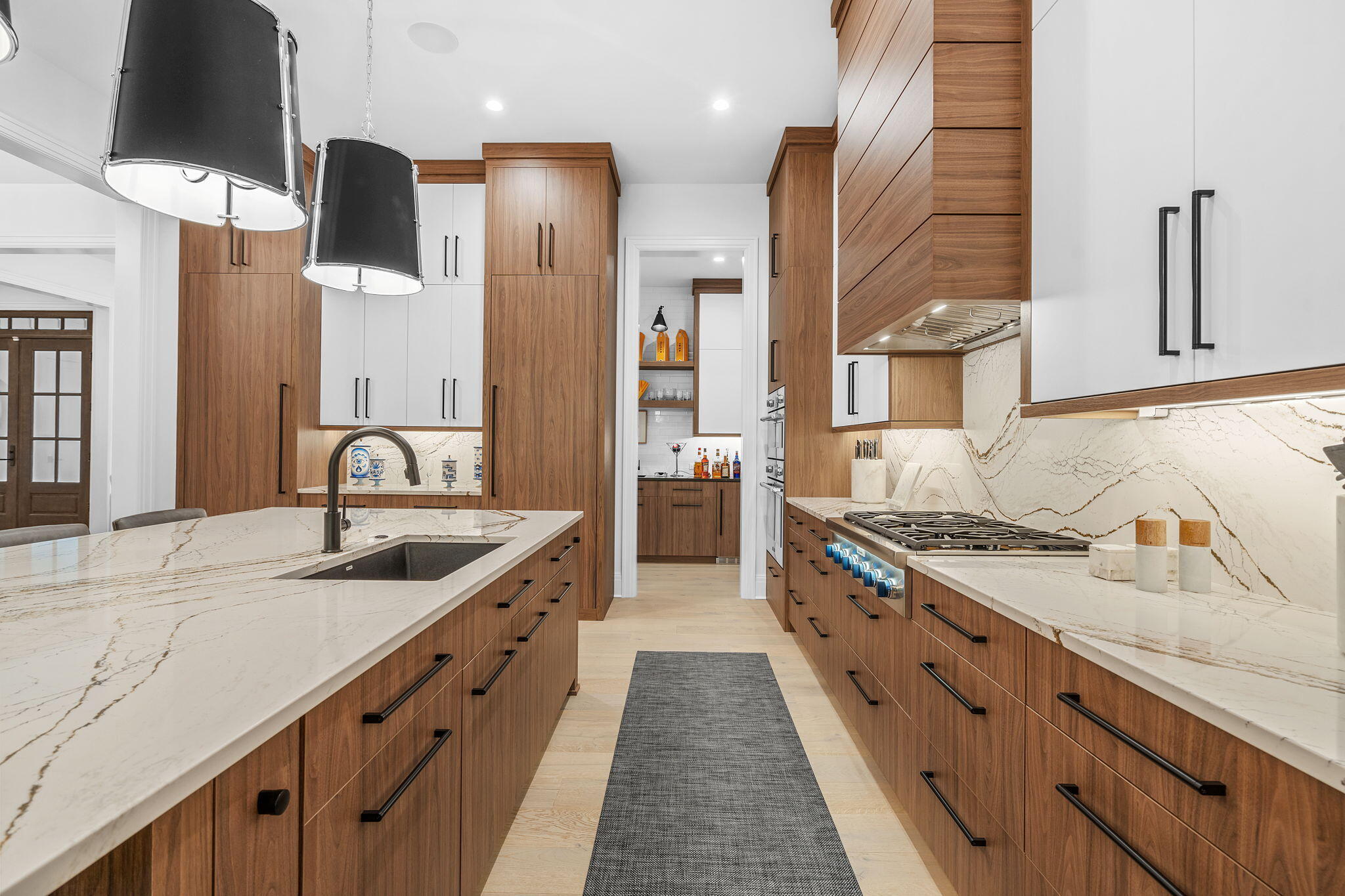 3341 Gaslight Lane