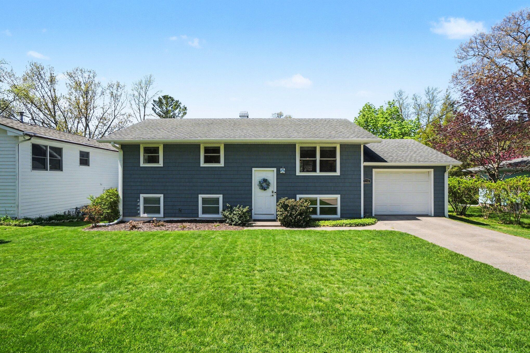 1250 Monroe Boulevard