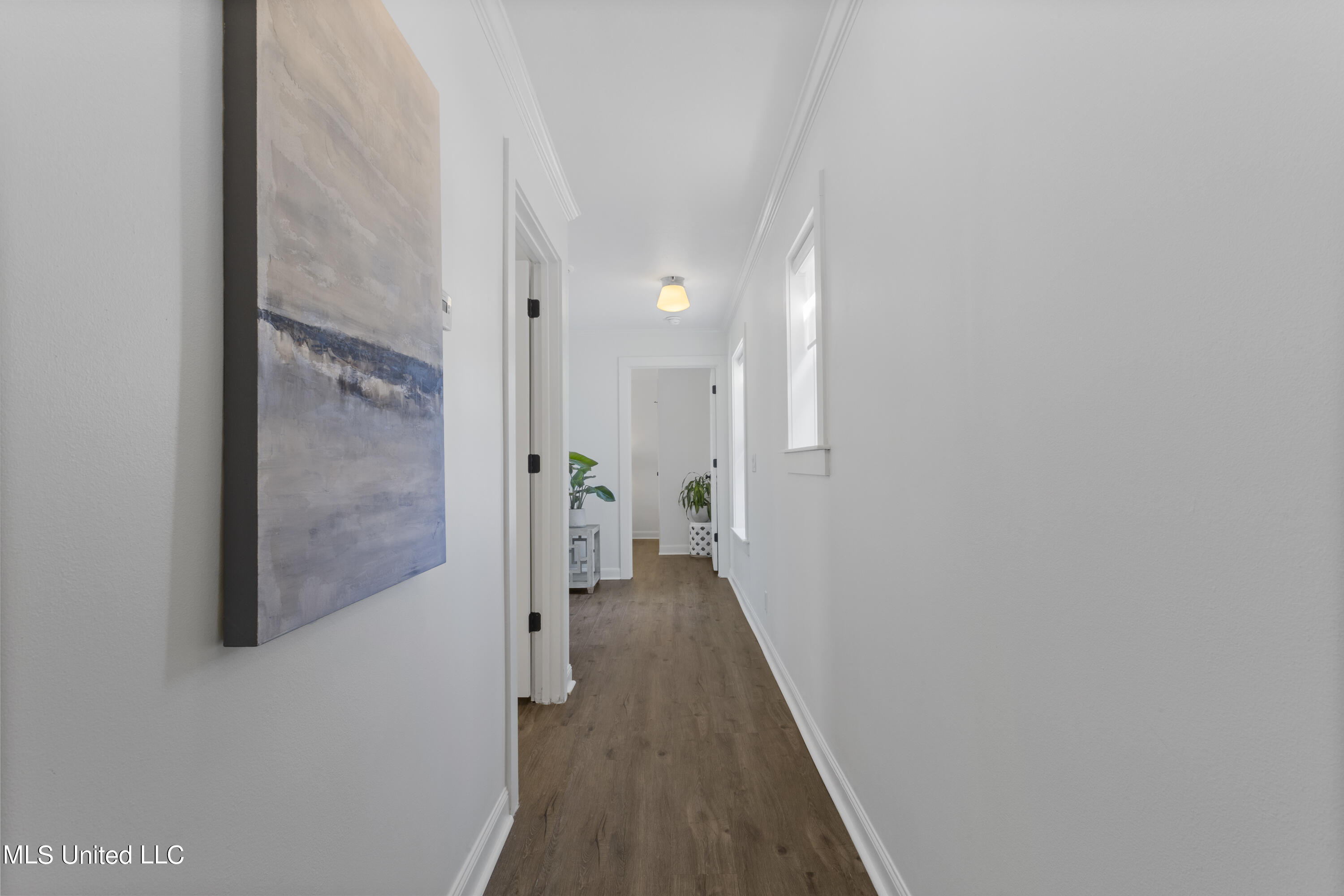 215 E Second Street, 34a