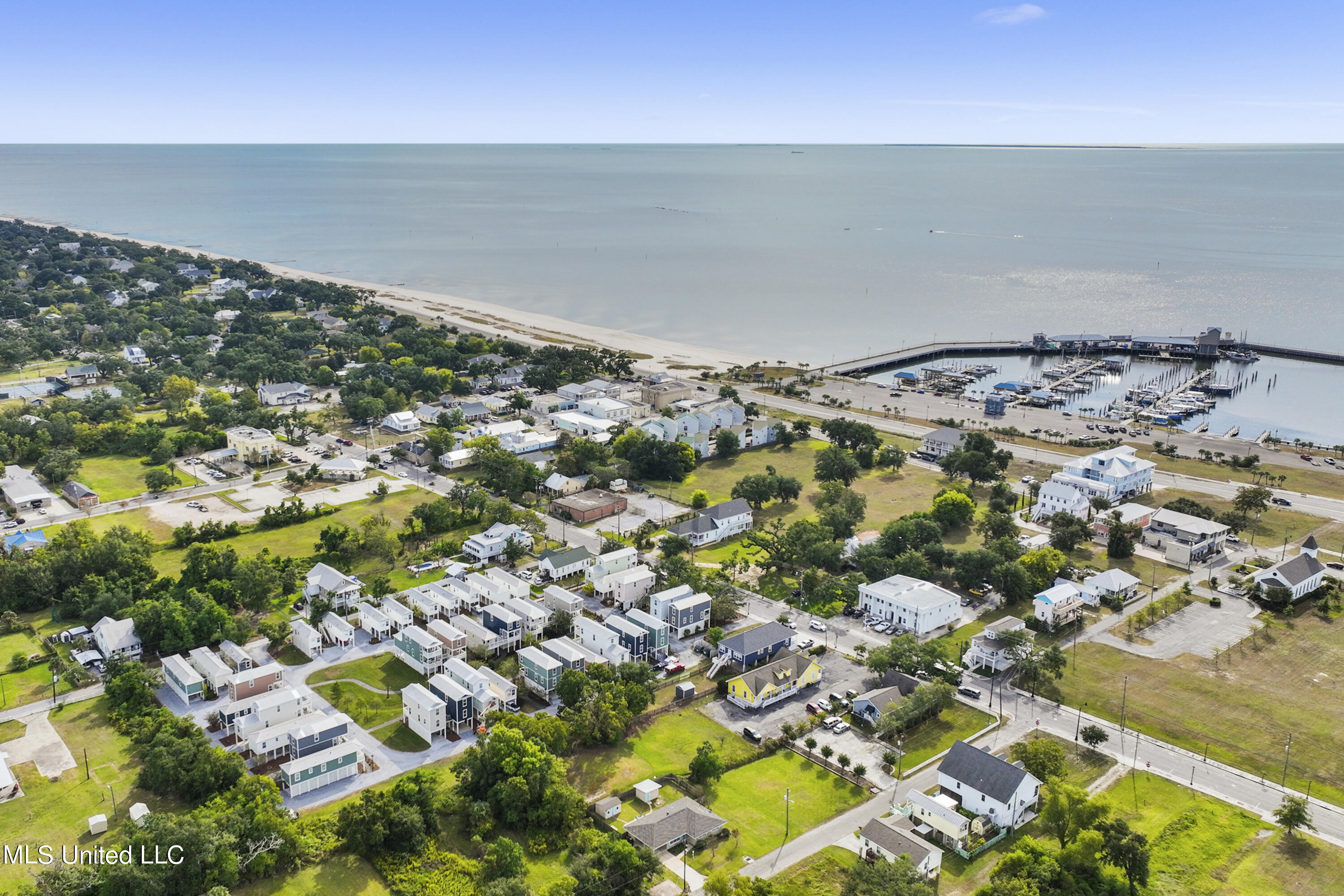 215 E Second Street, 34a