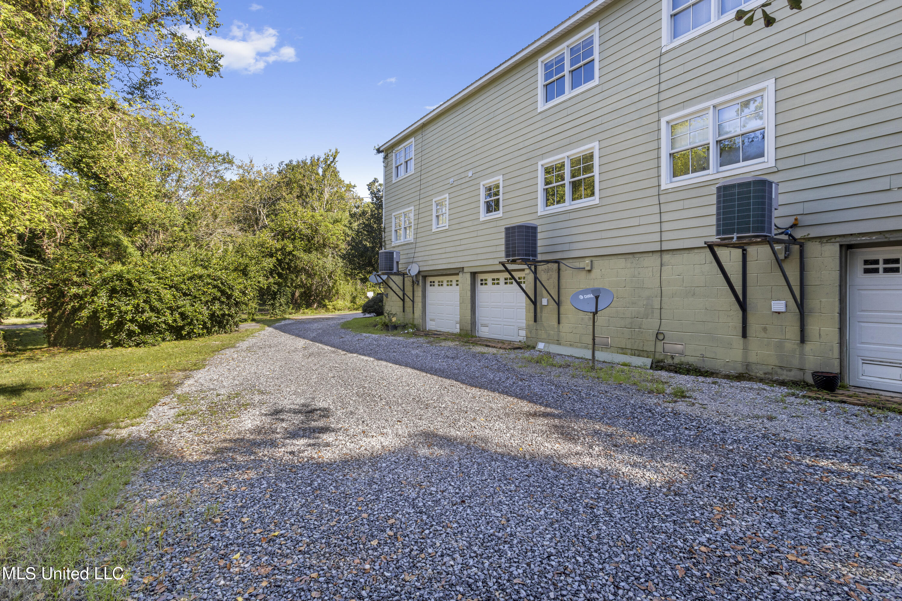 808 Desoto Street, 1