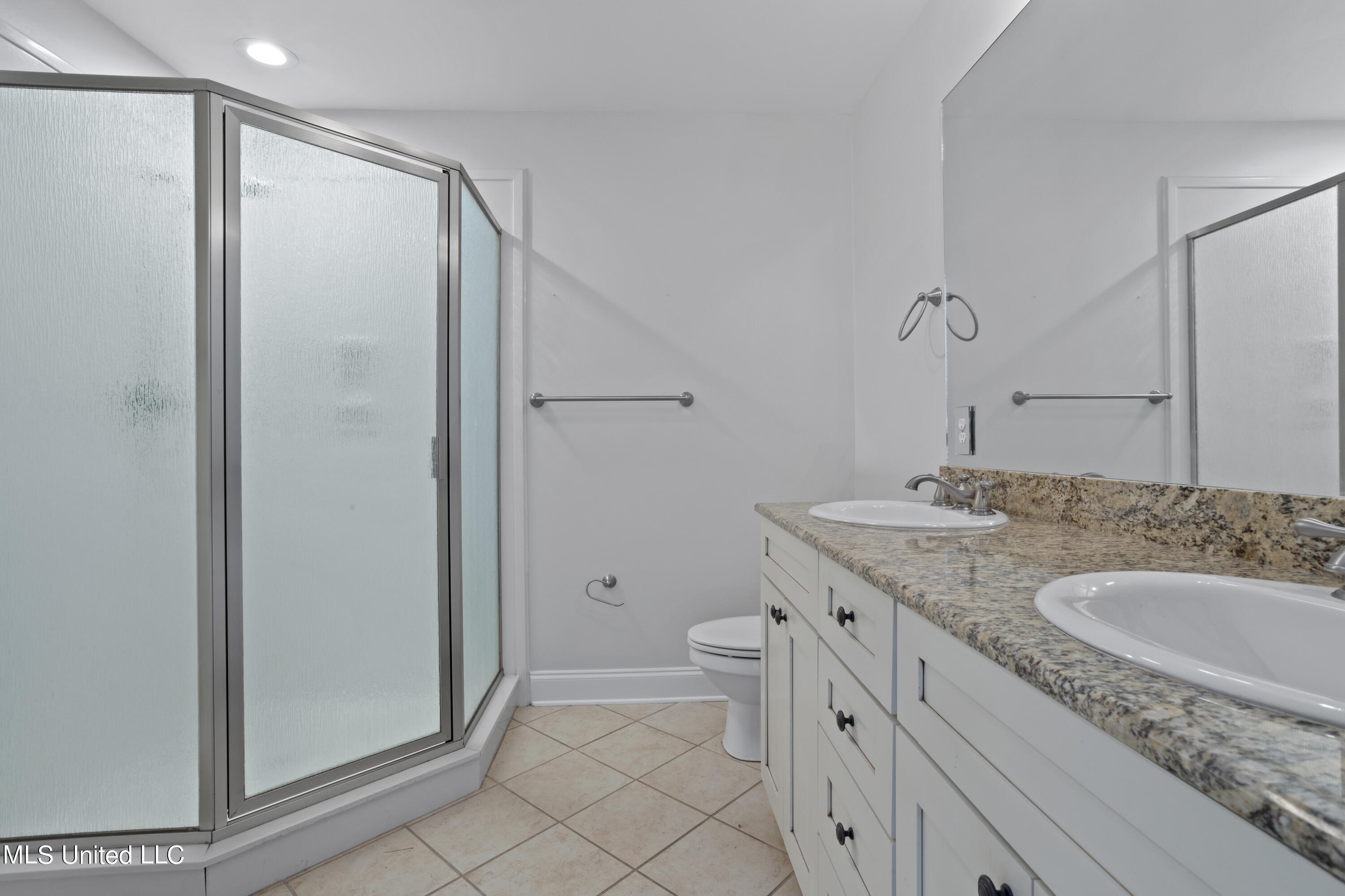 808 Desoto Street, 1