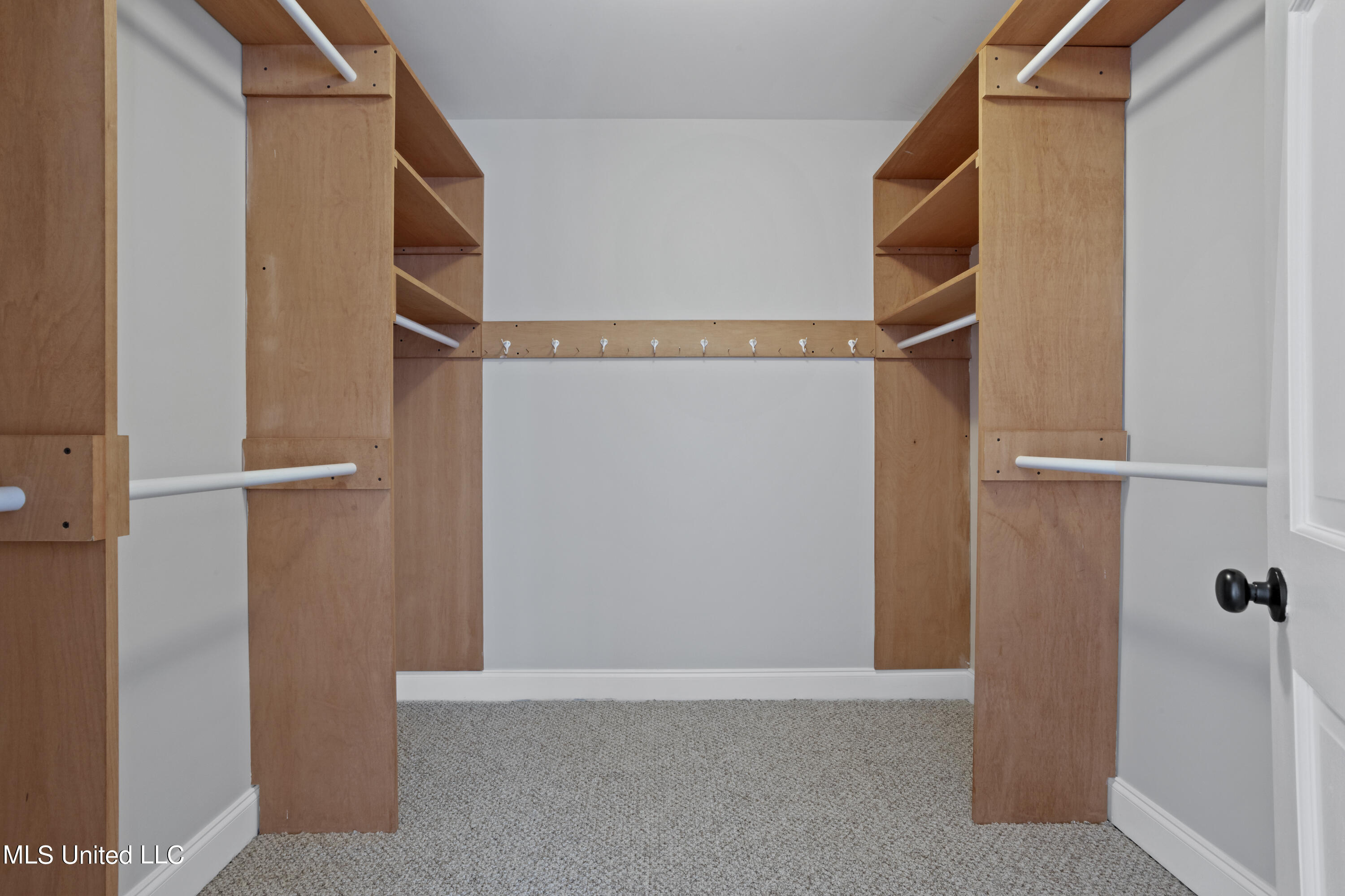 808 Desoto Street, 1