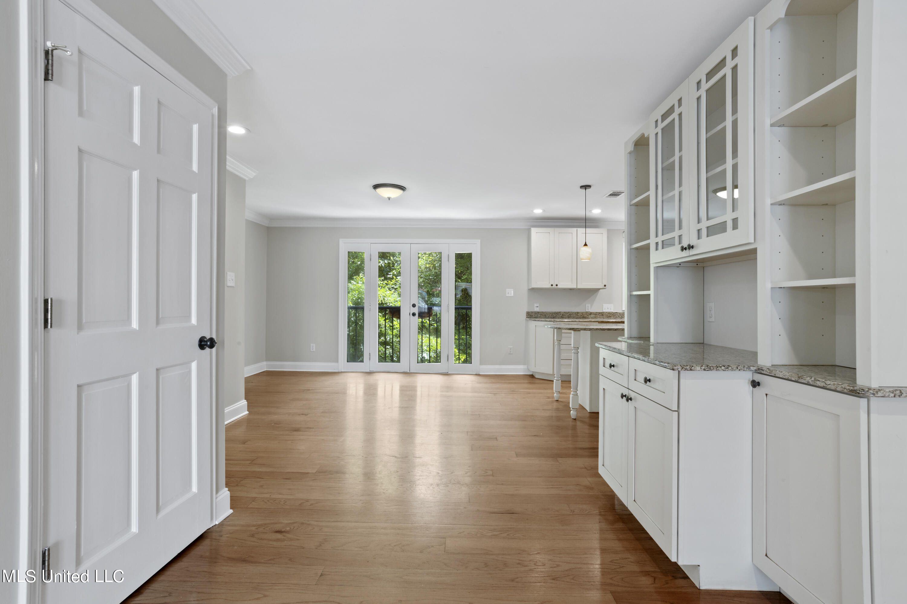 808 Desoto Street, 1