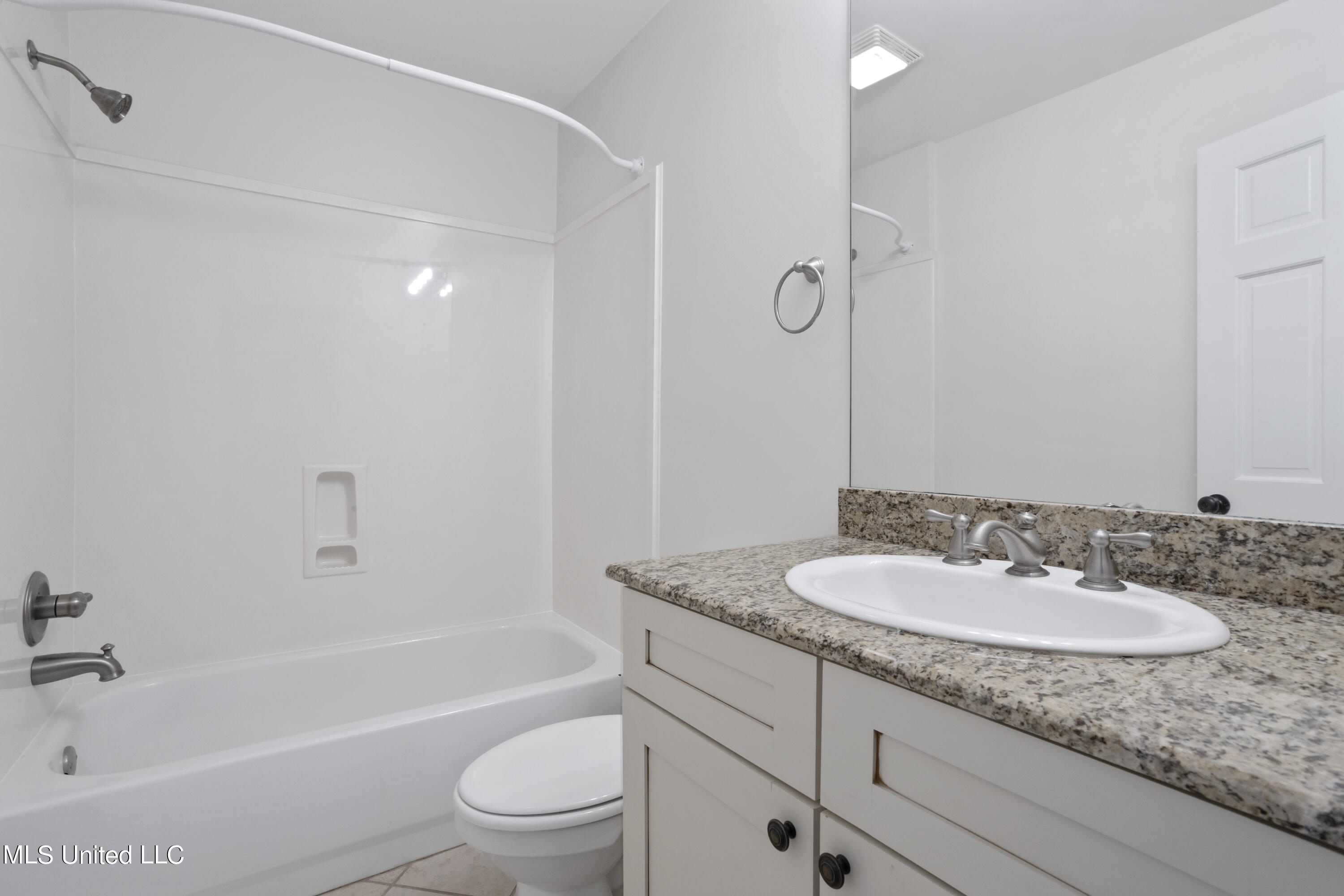 808 Desoto Street, 1