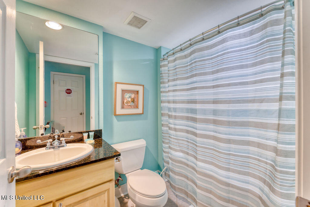 2046 Beach Boulevard, 203