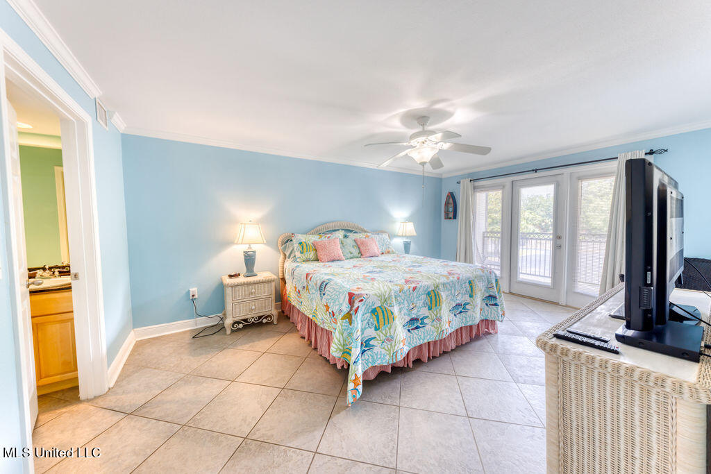 2046 Beach Boulevard, 203