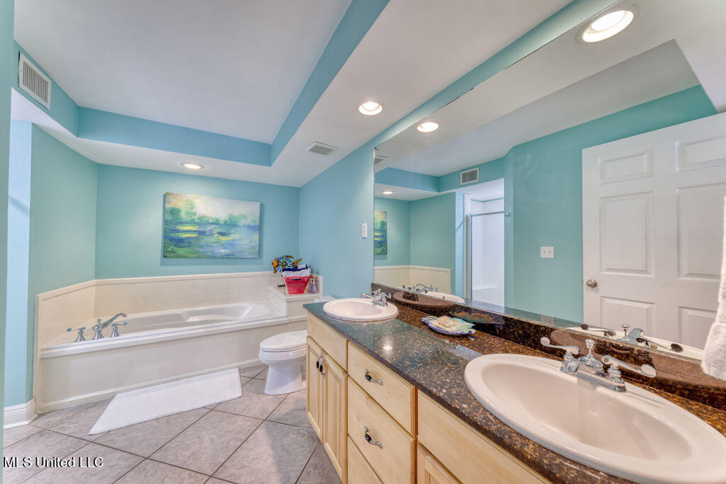 2046 Beach Boulevard, 203