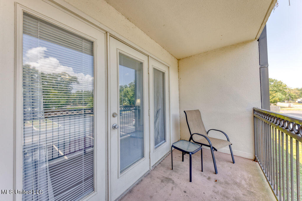 2046 Beach Boulevard, 203