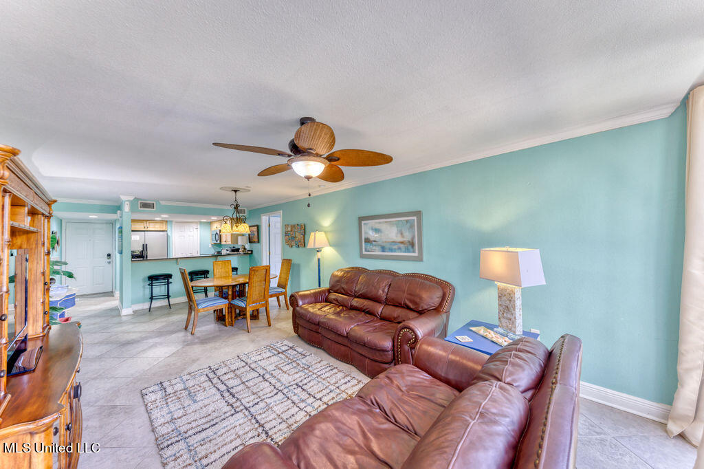 2046 Beach Boulevard, 203