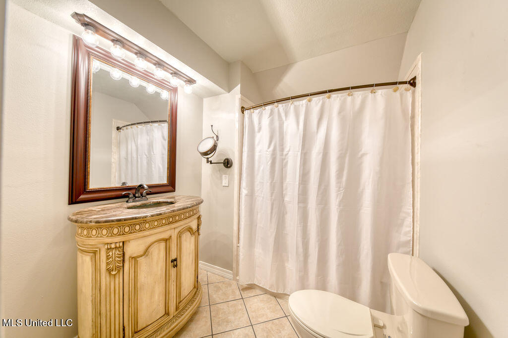 717 Bienville Boulevard, A1