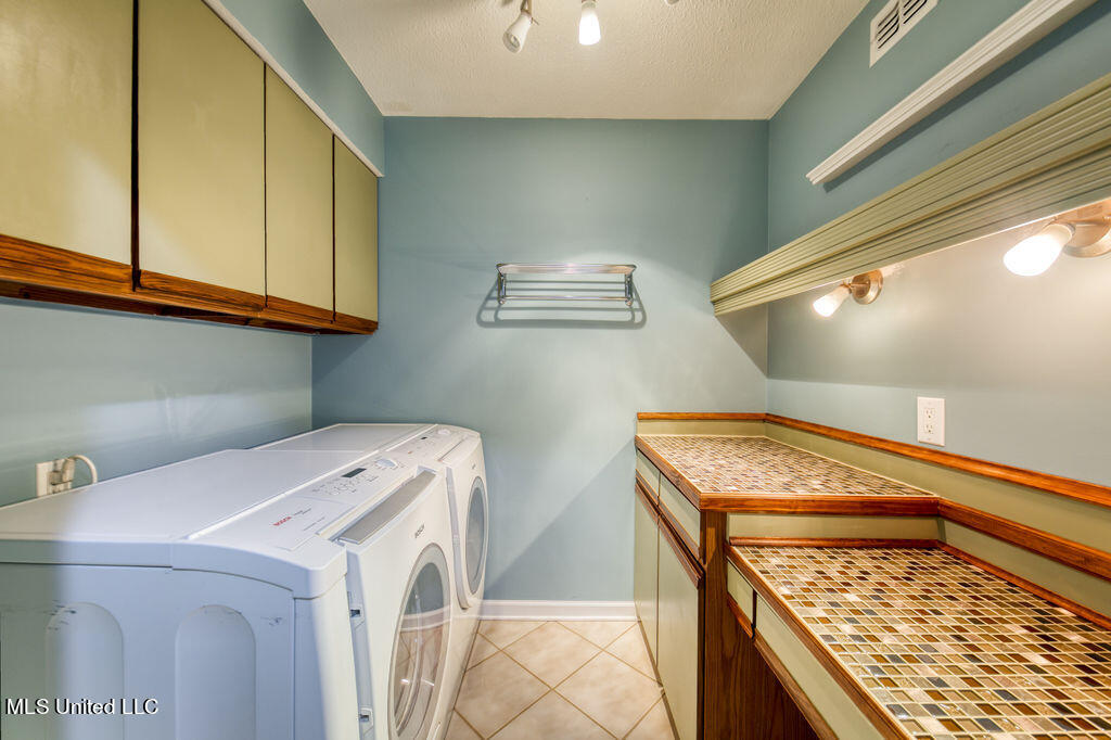 717 Bienville Boulevard, A1