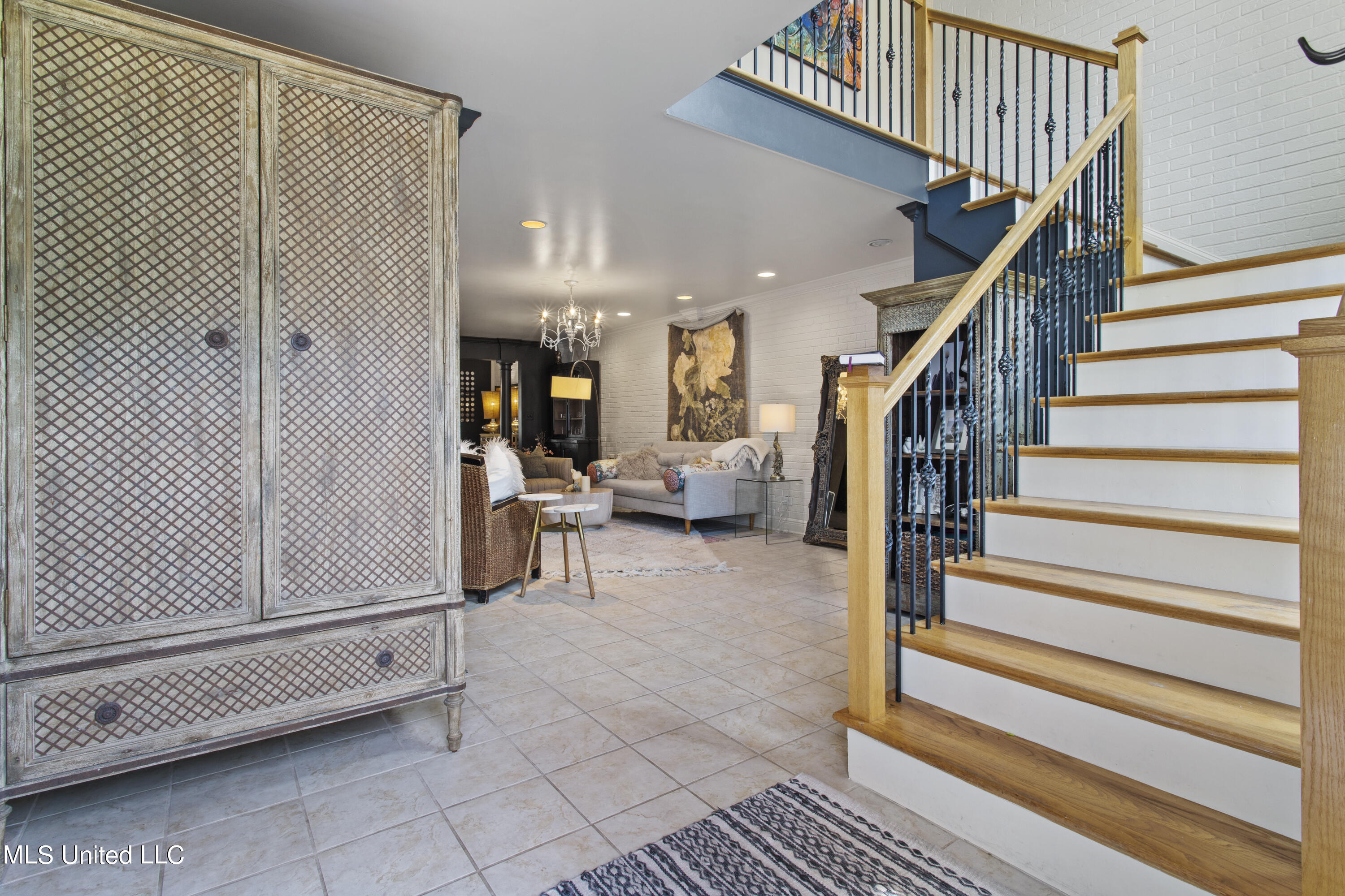527 Front Beach, 22
