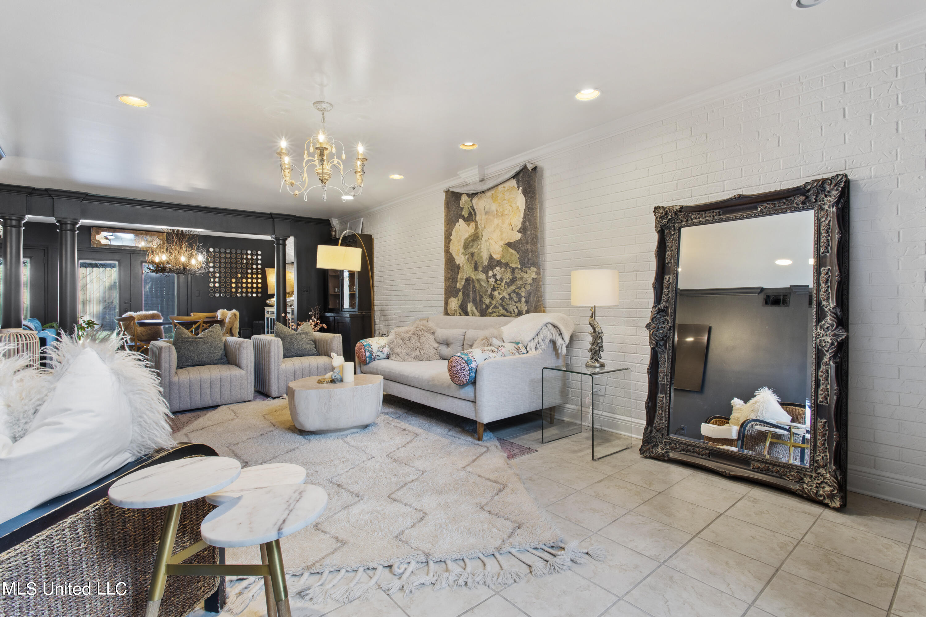 527 Front Beach, 22