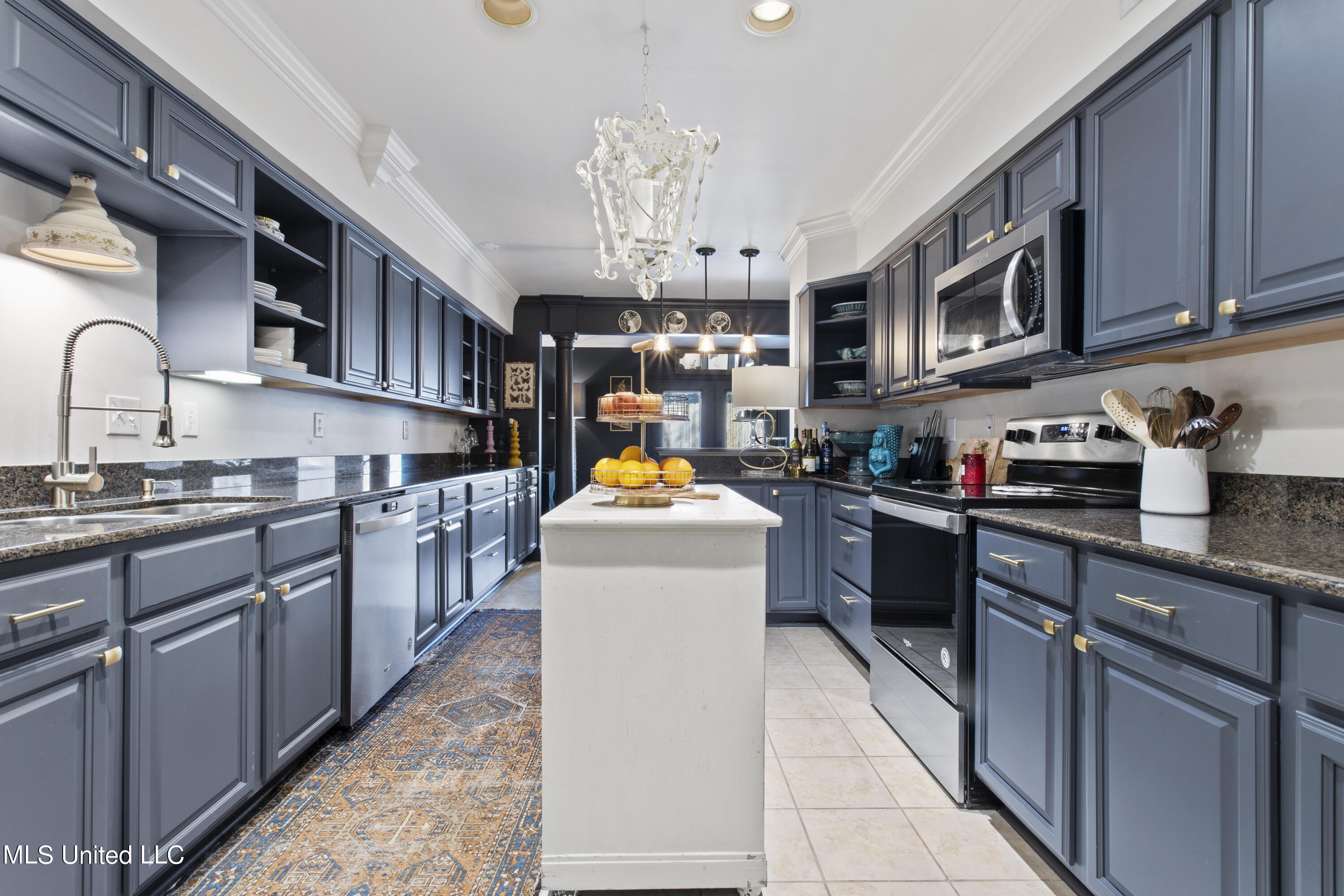 527 Front Beach, 22