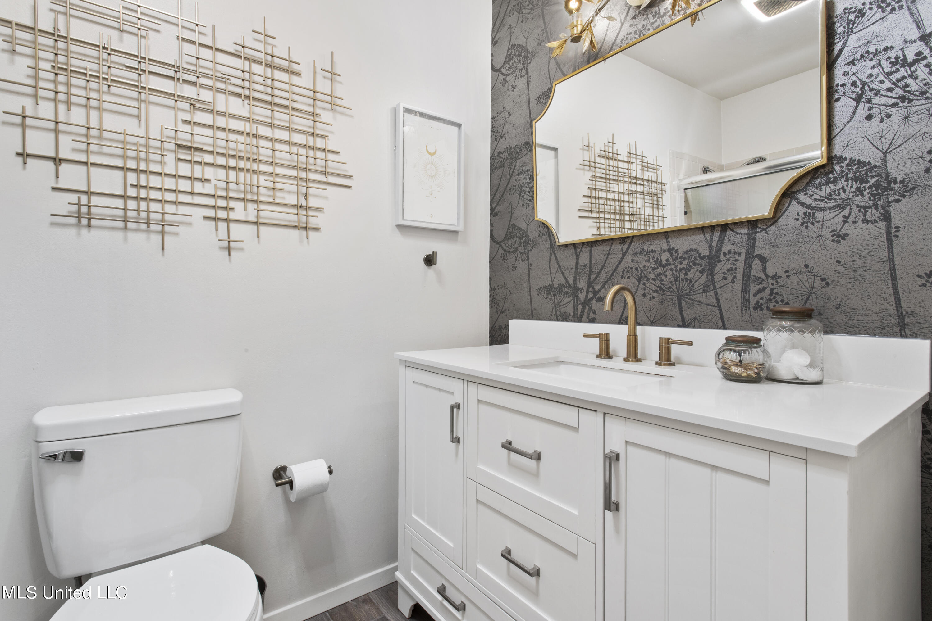 527 Front Beach, 22