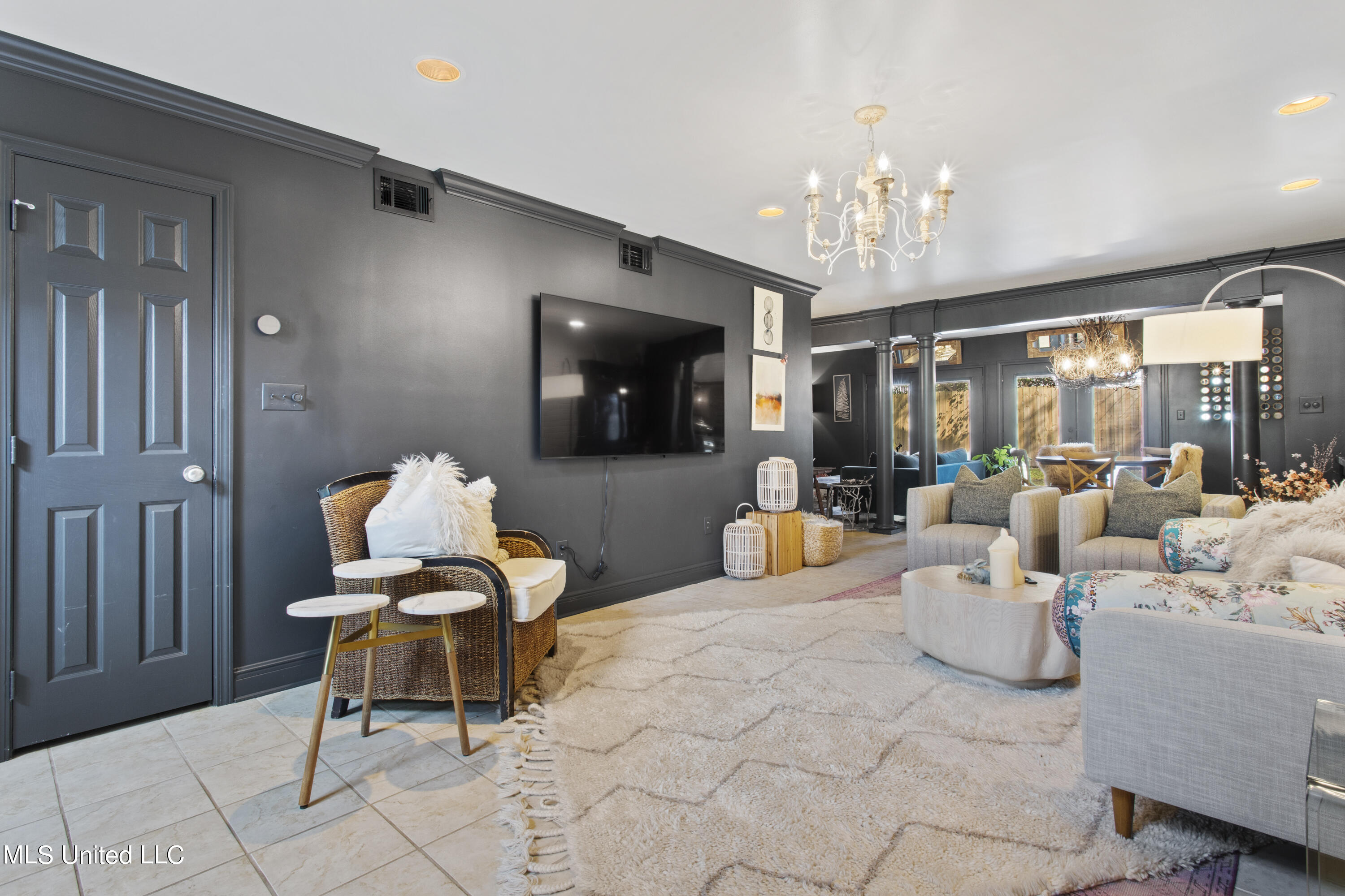 527 Front Beach, 22