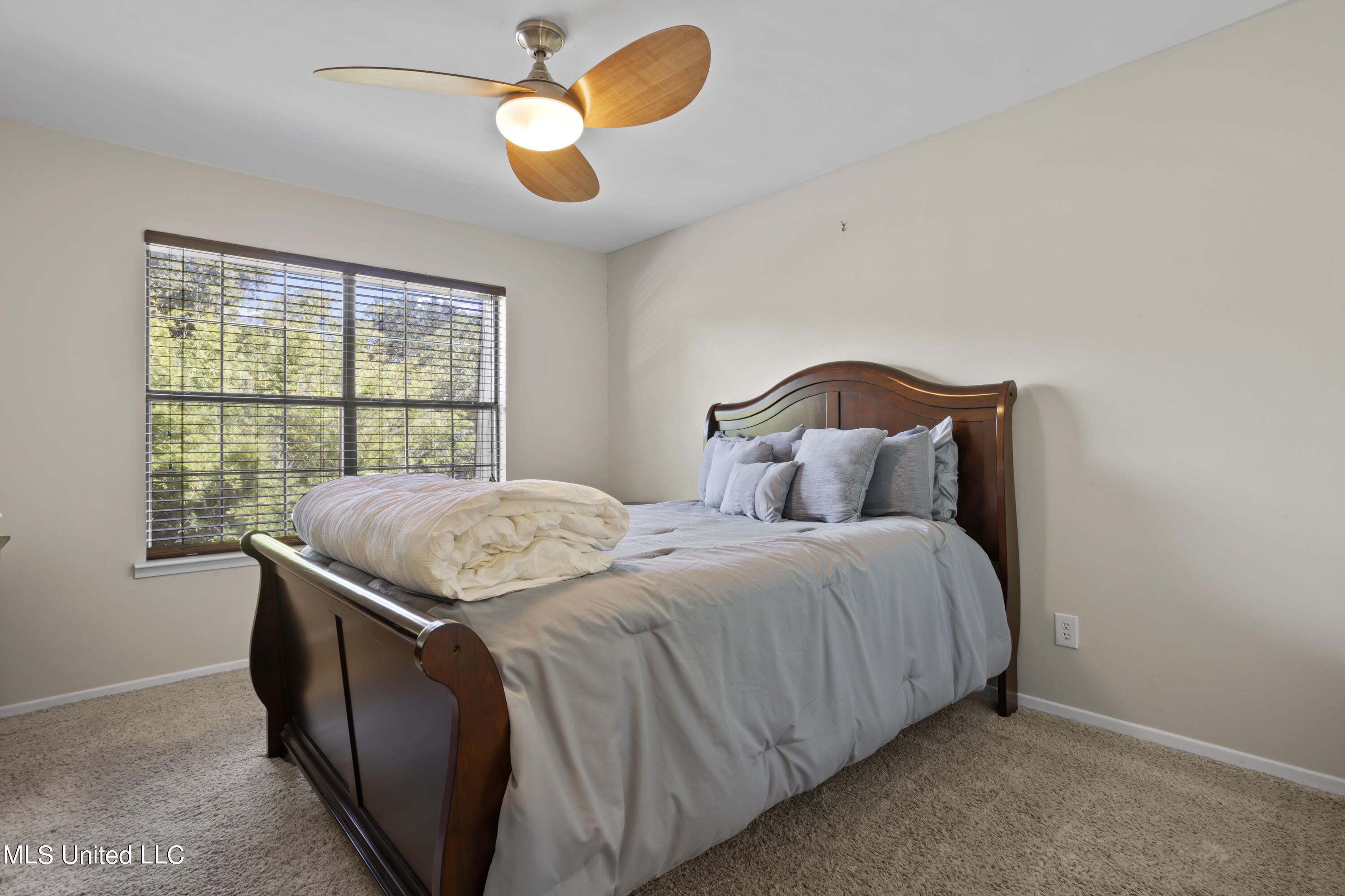 527 Front Beach Drive, 34