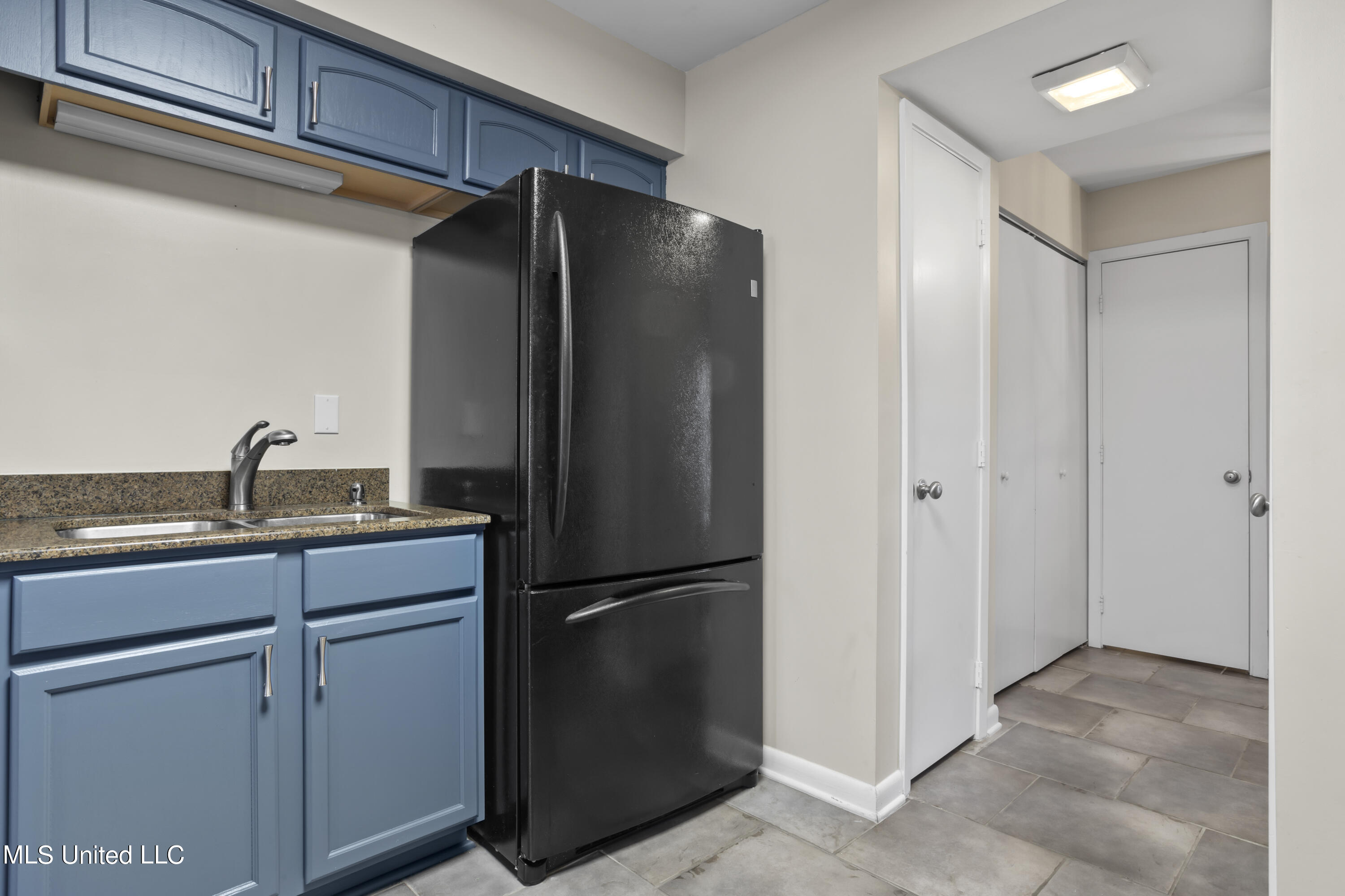 527 Front Beach Drive, 34