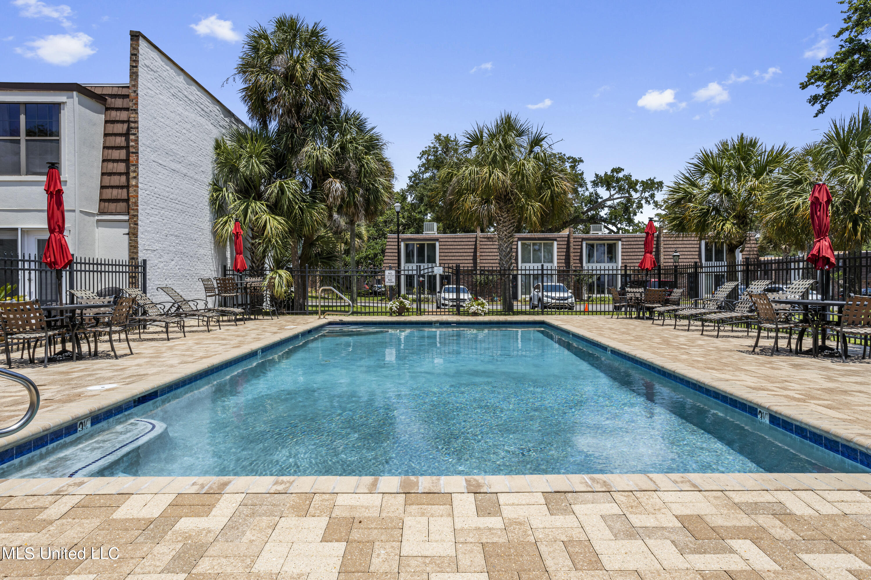 527 Front Beach Drive, 34