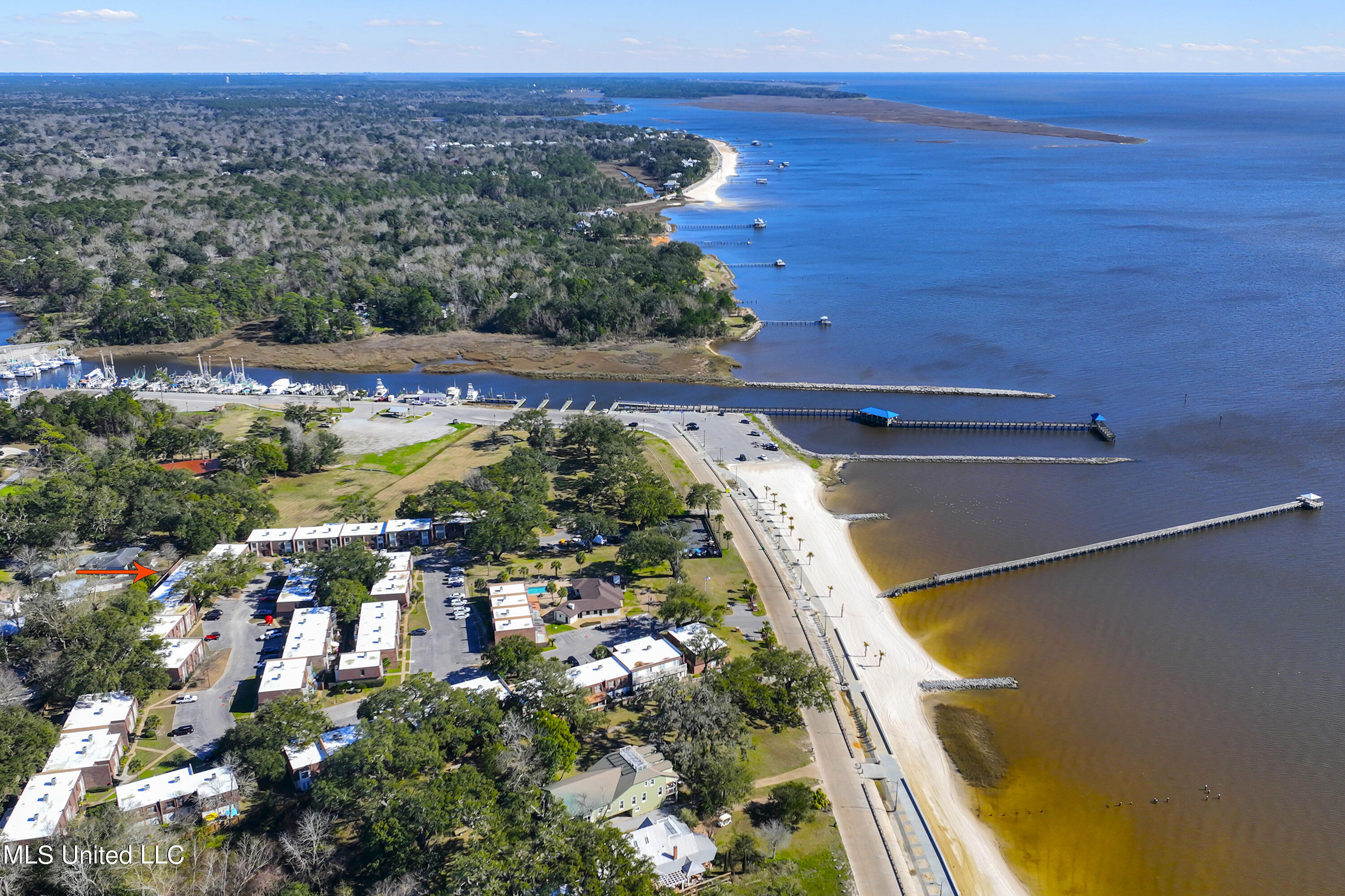 527 Front Beach Drive, 34