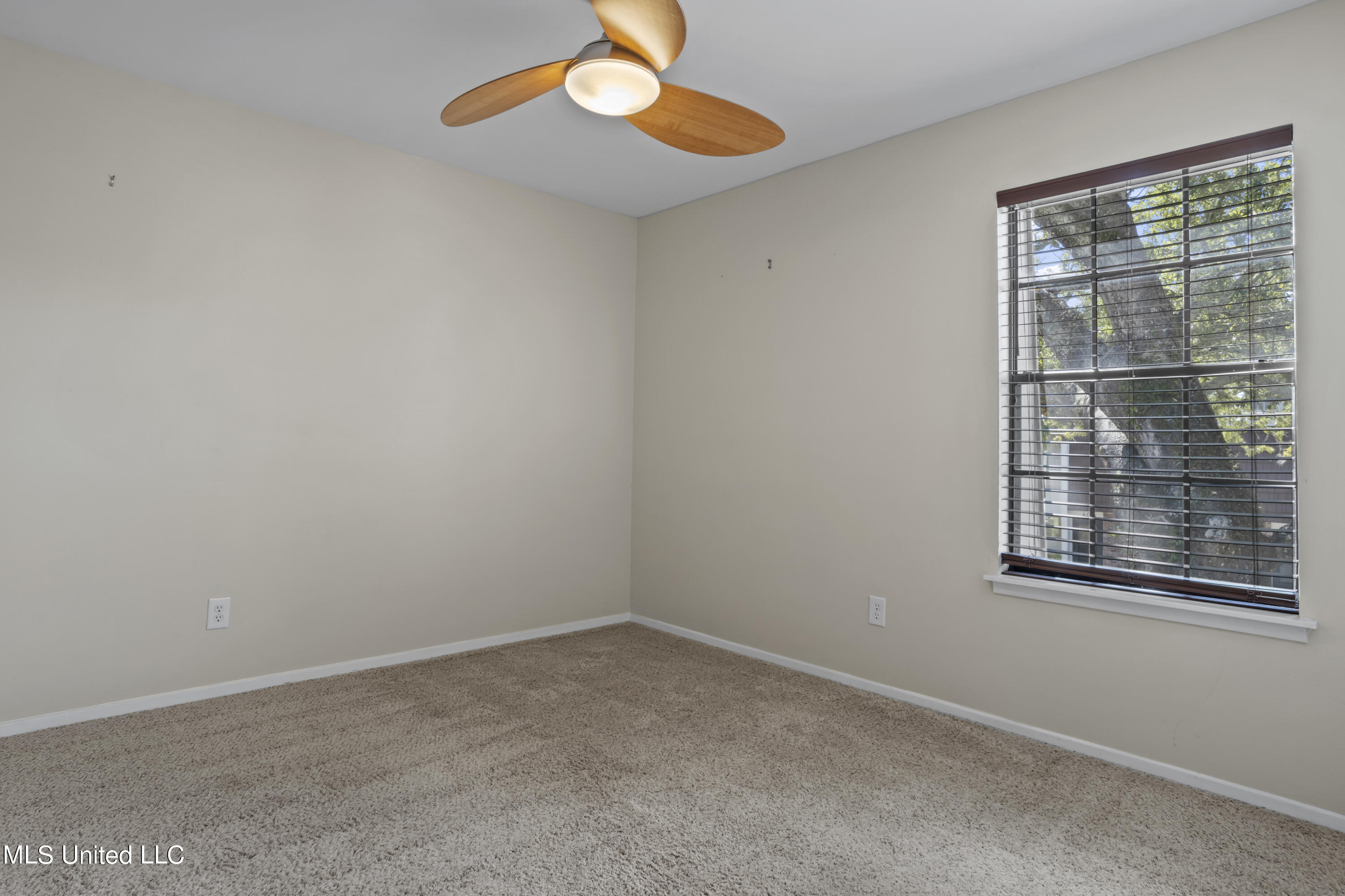 527 Front Beach Drive, 34